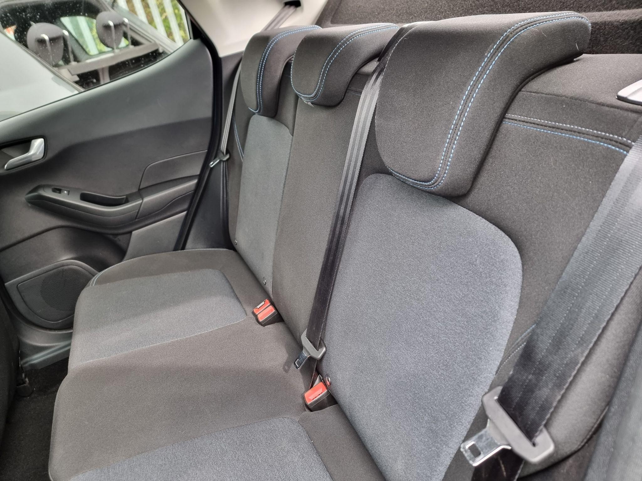 Ford Fiesta Image 14