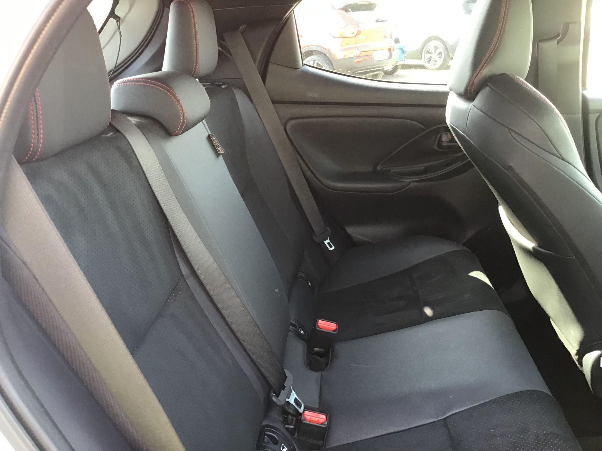 Toyota Yaris Image 19