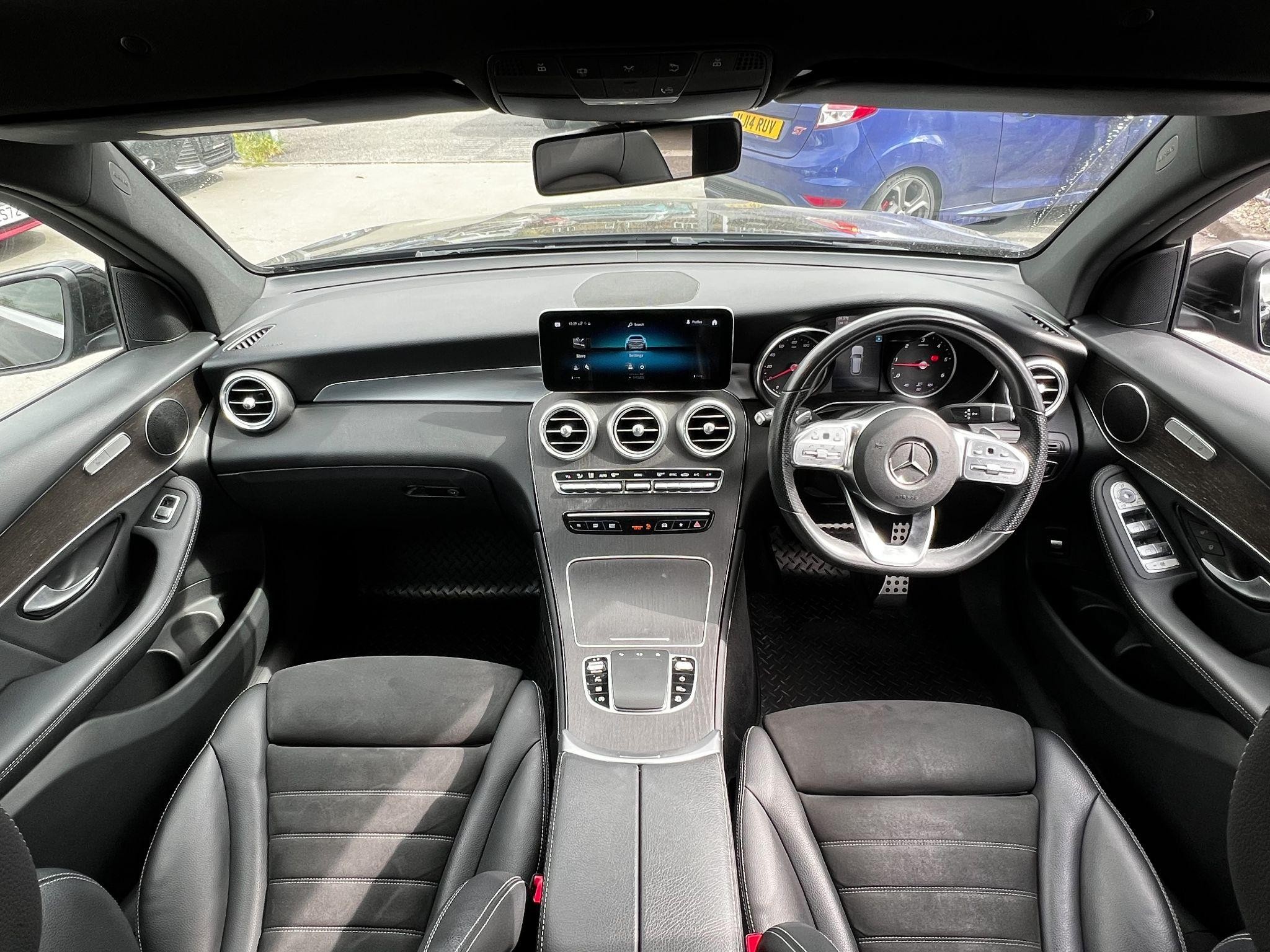 Mercedes-Benz GLC Image 11