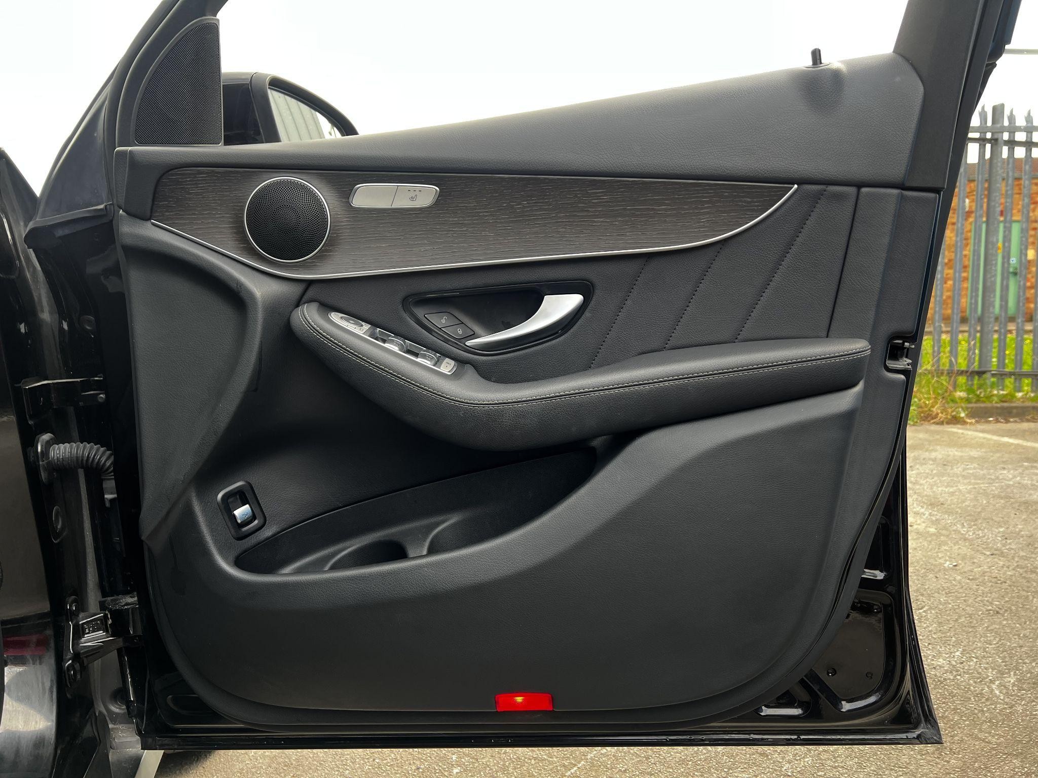 Mercedes-Benz GLC Image 26
