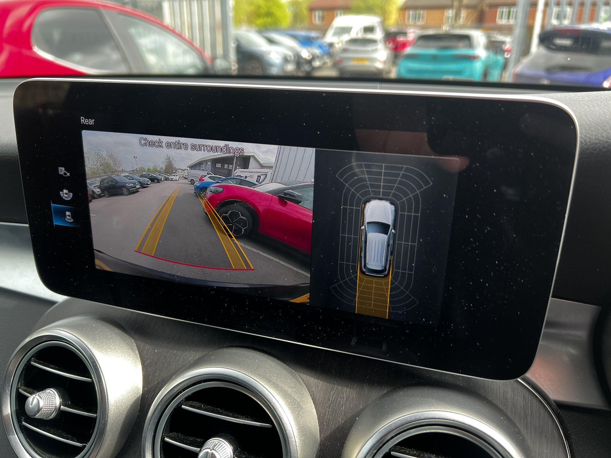 Mercedes-Benz GLC Image 28