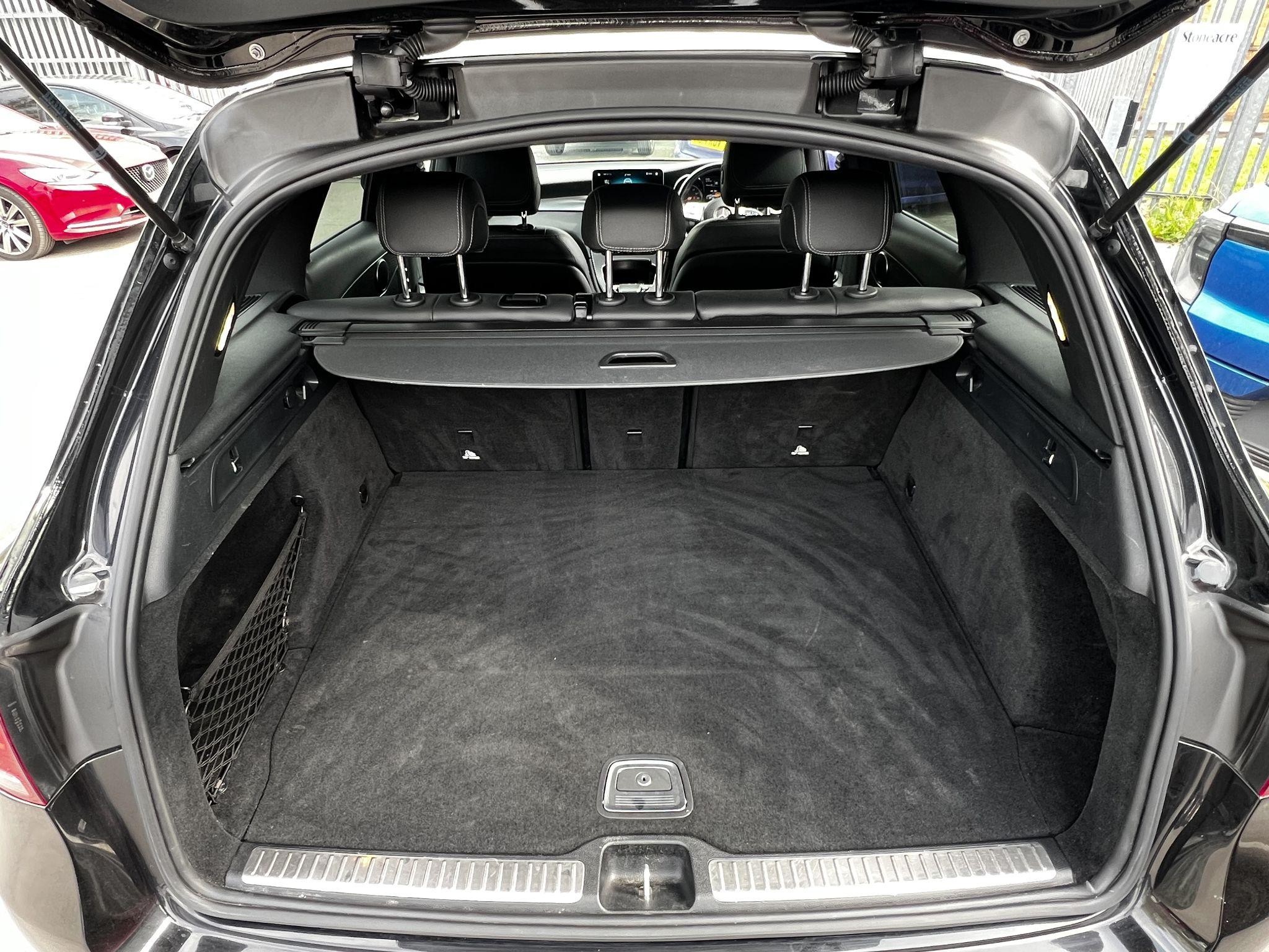 Mercedes-Benz GLC Image 31