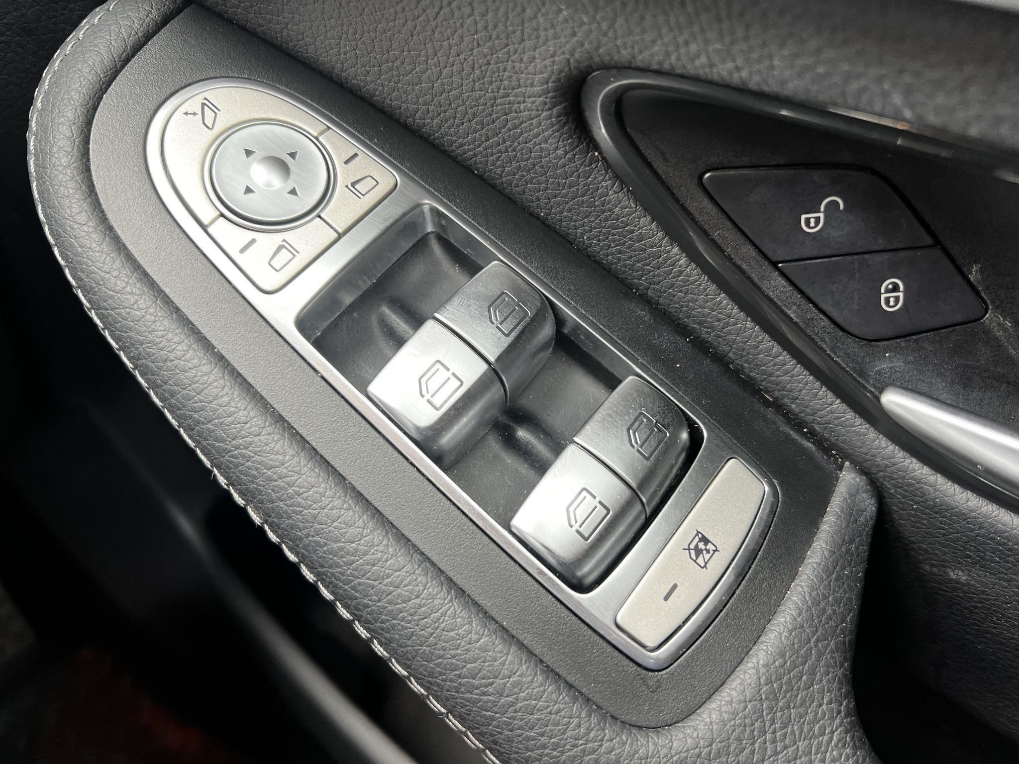 Mercedes-Benz GLC Image 36