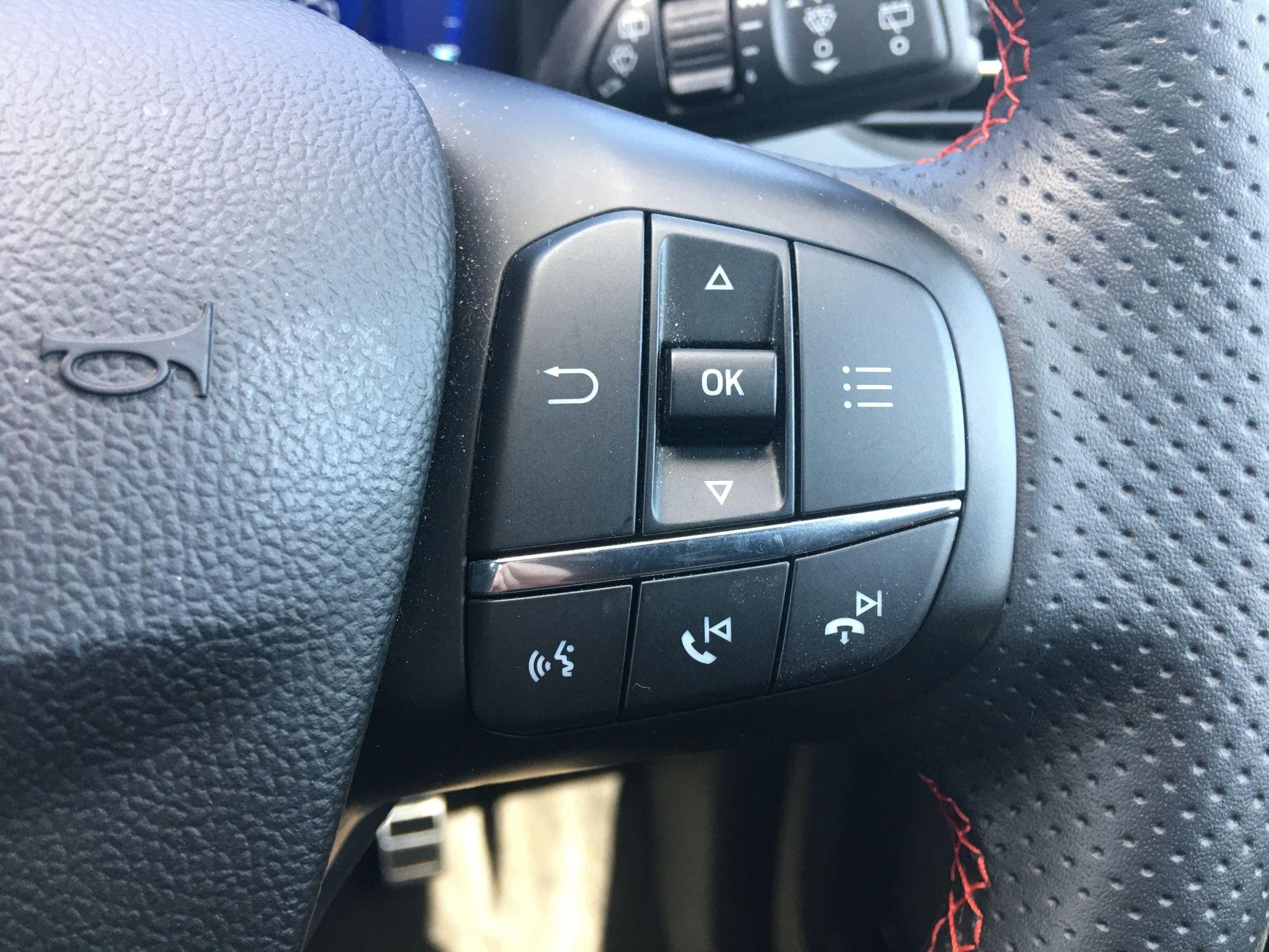 Ford Kuga Image 38