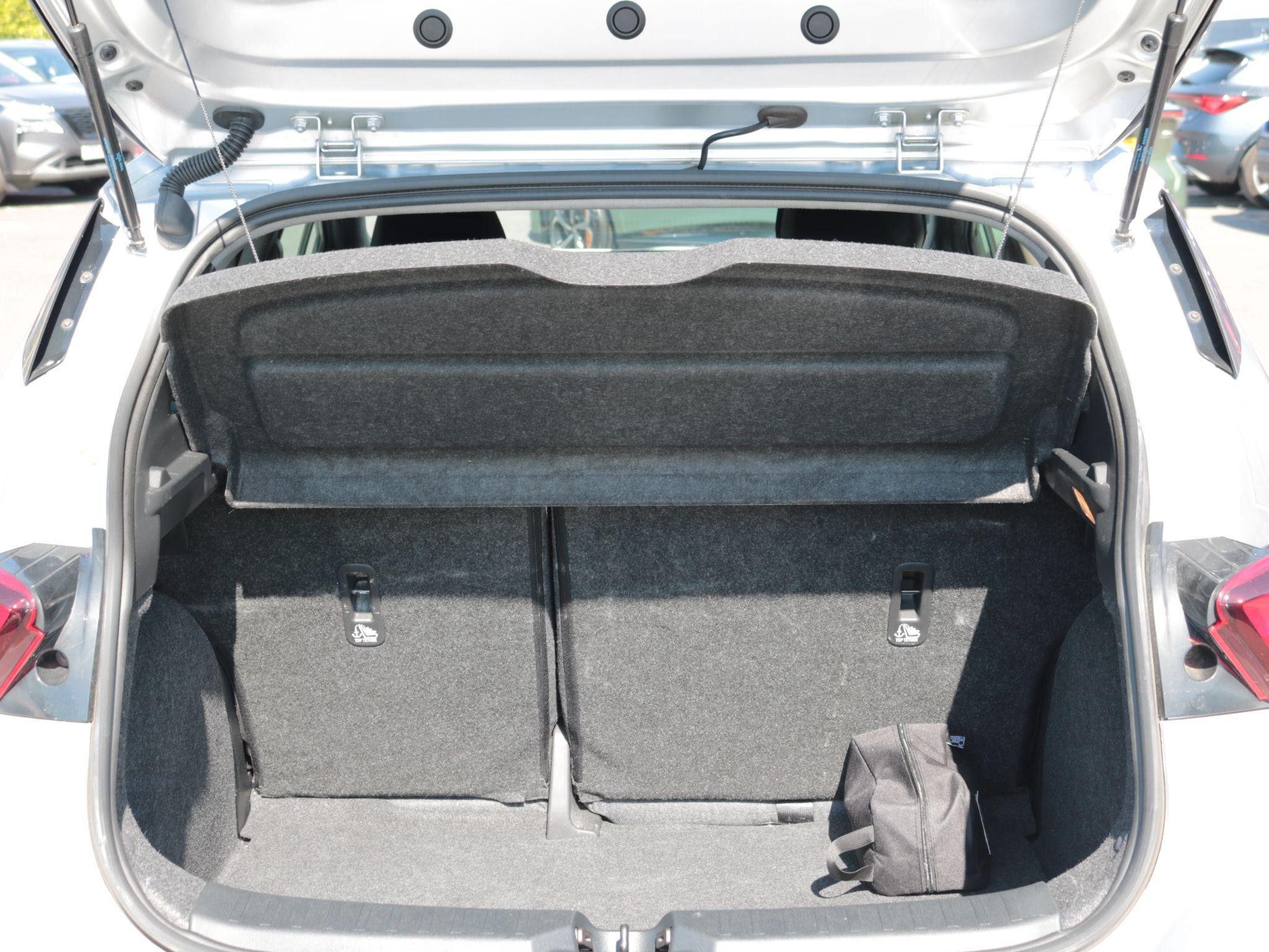 Nissan Micra Image 9