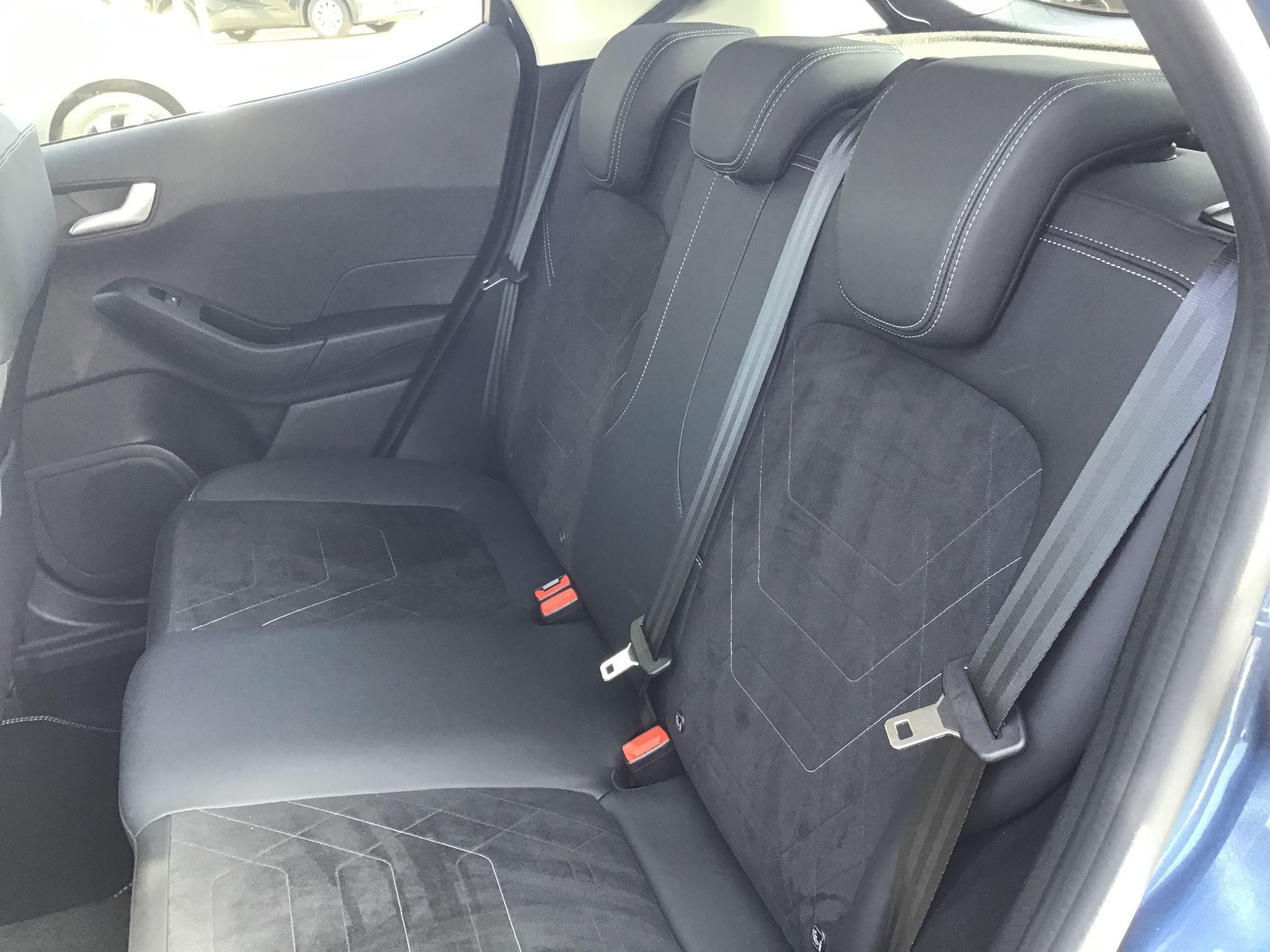 Ford Fiesta Image 18