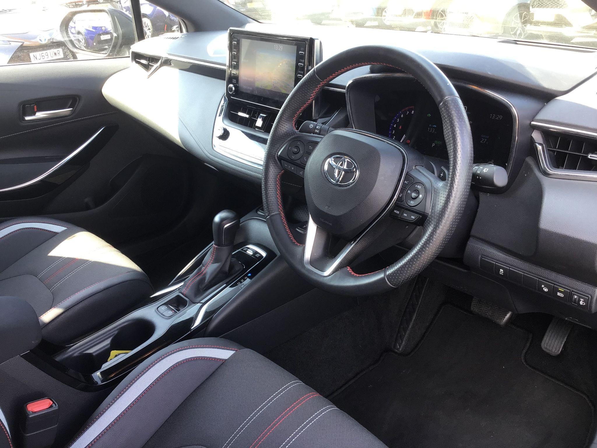 Toyota Corolla Image 15