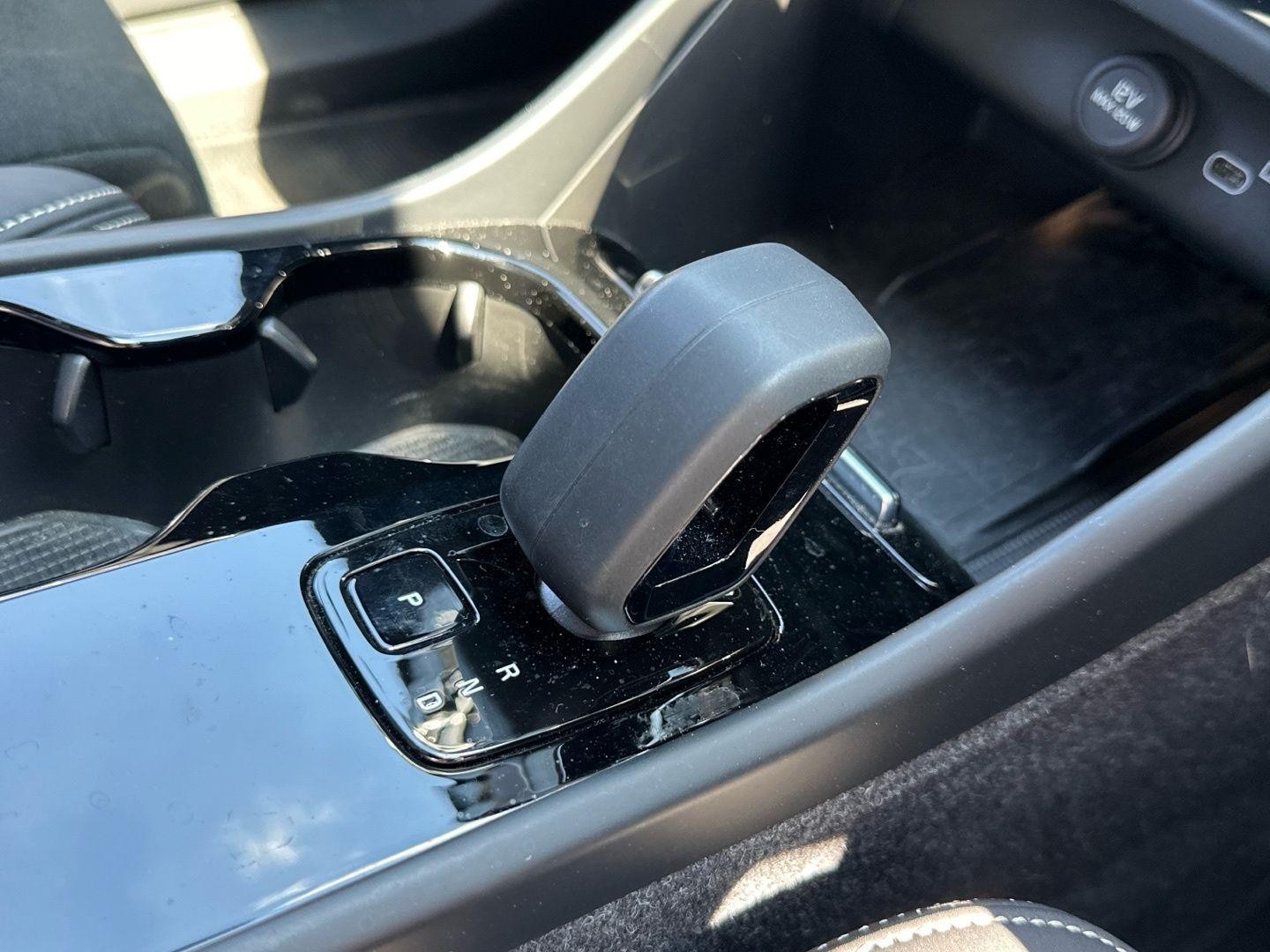 Volvo C40 Image 14