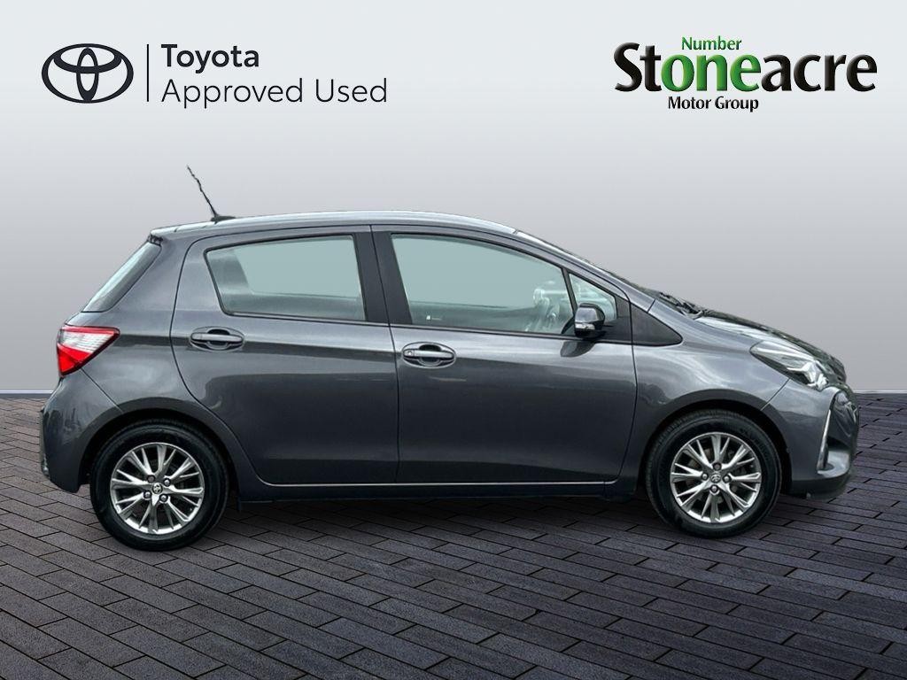 Toyota Yaris Image 4