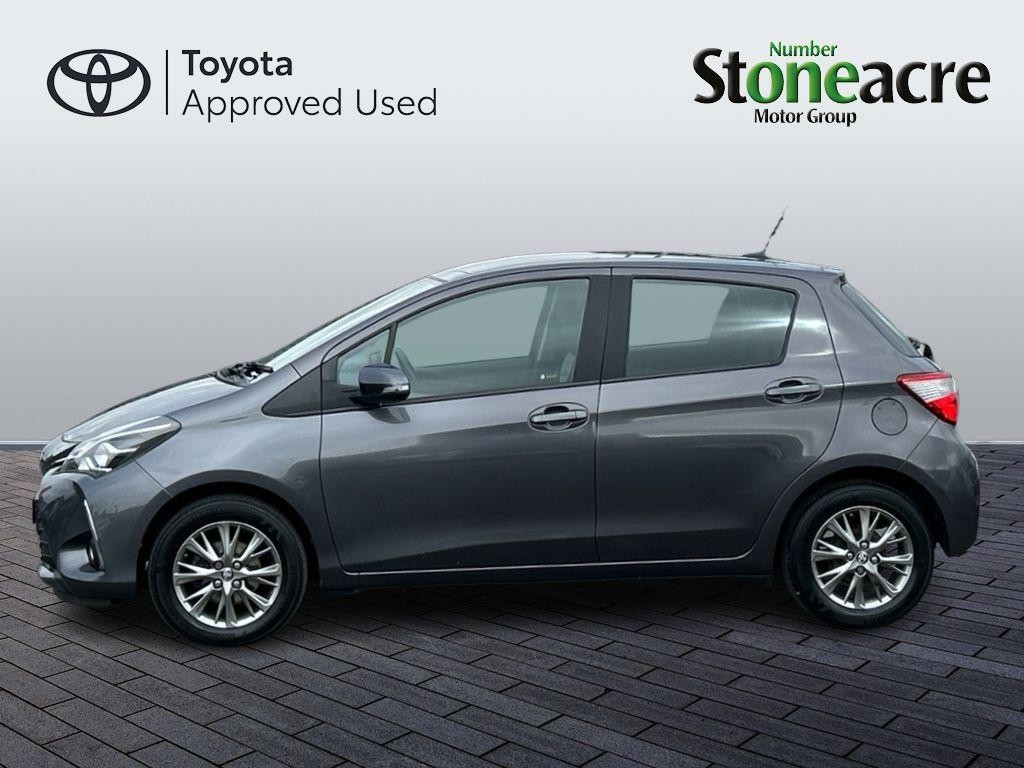 Toyota Yaris Image 8
