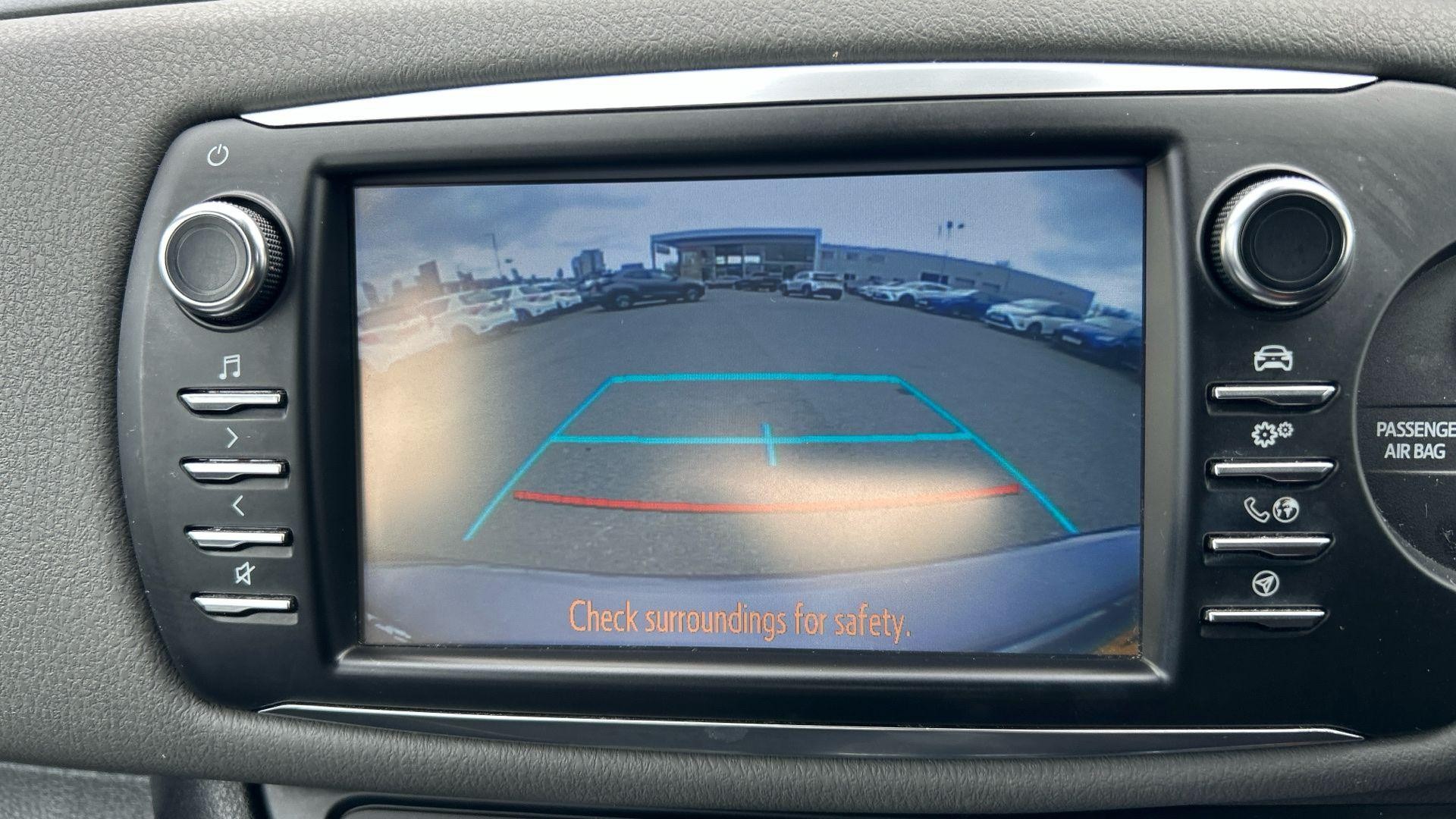 Toyota Yaris Image 13