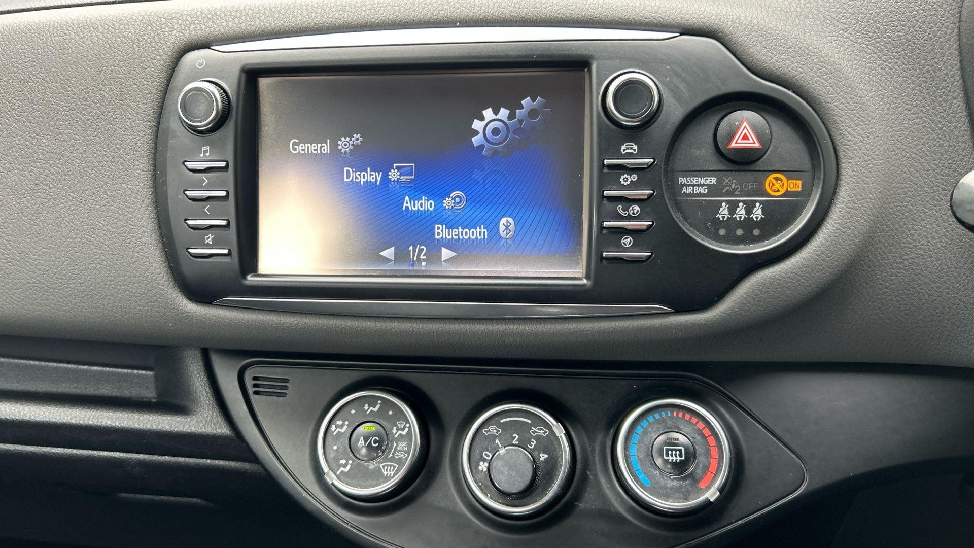 Toyota Yaris Image 29