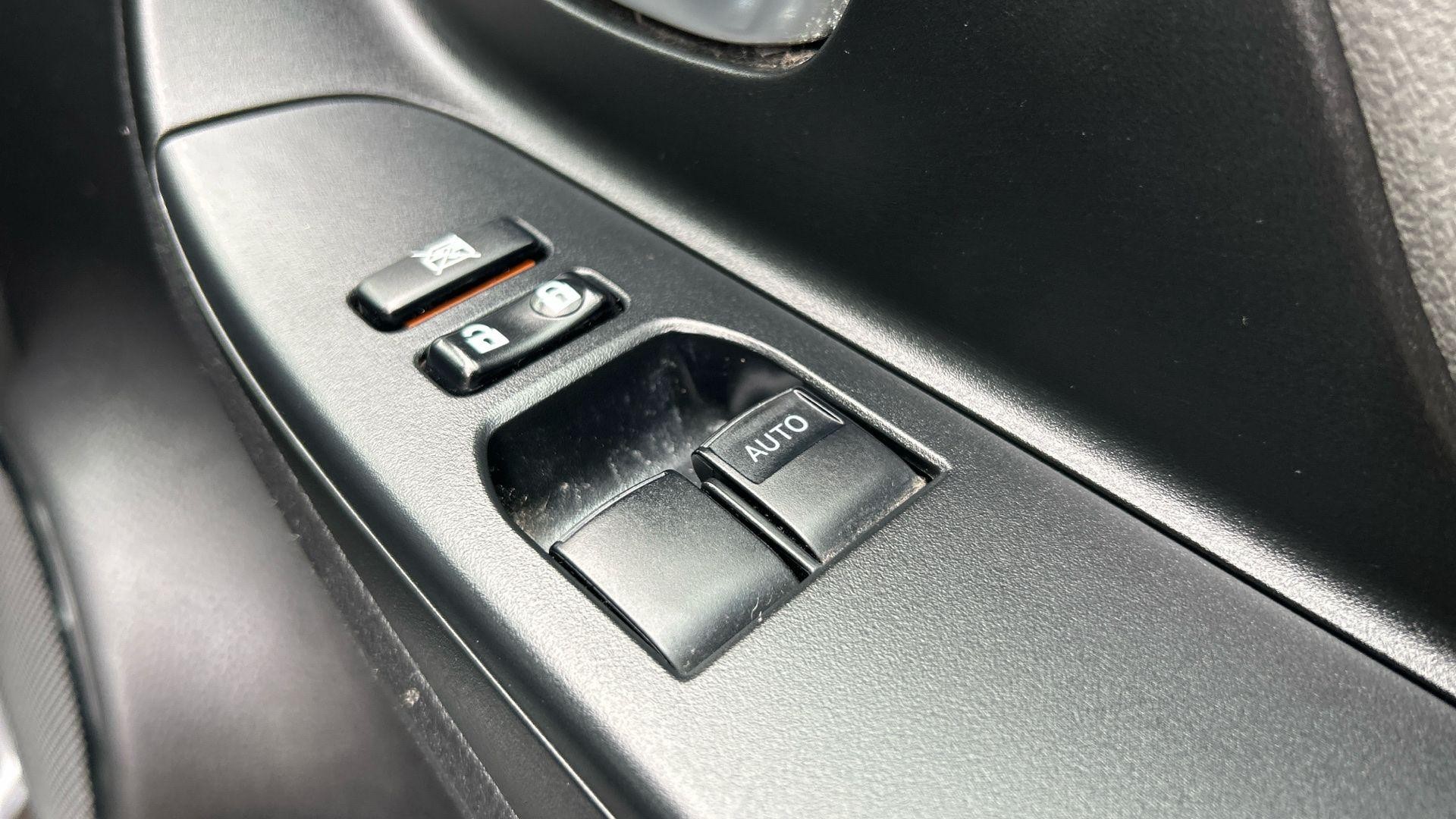 Toyota Yaris Image 40