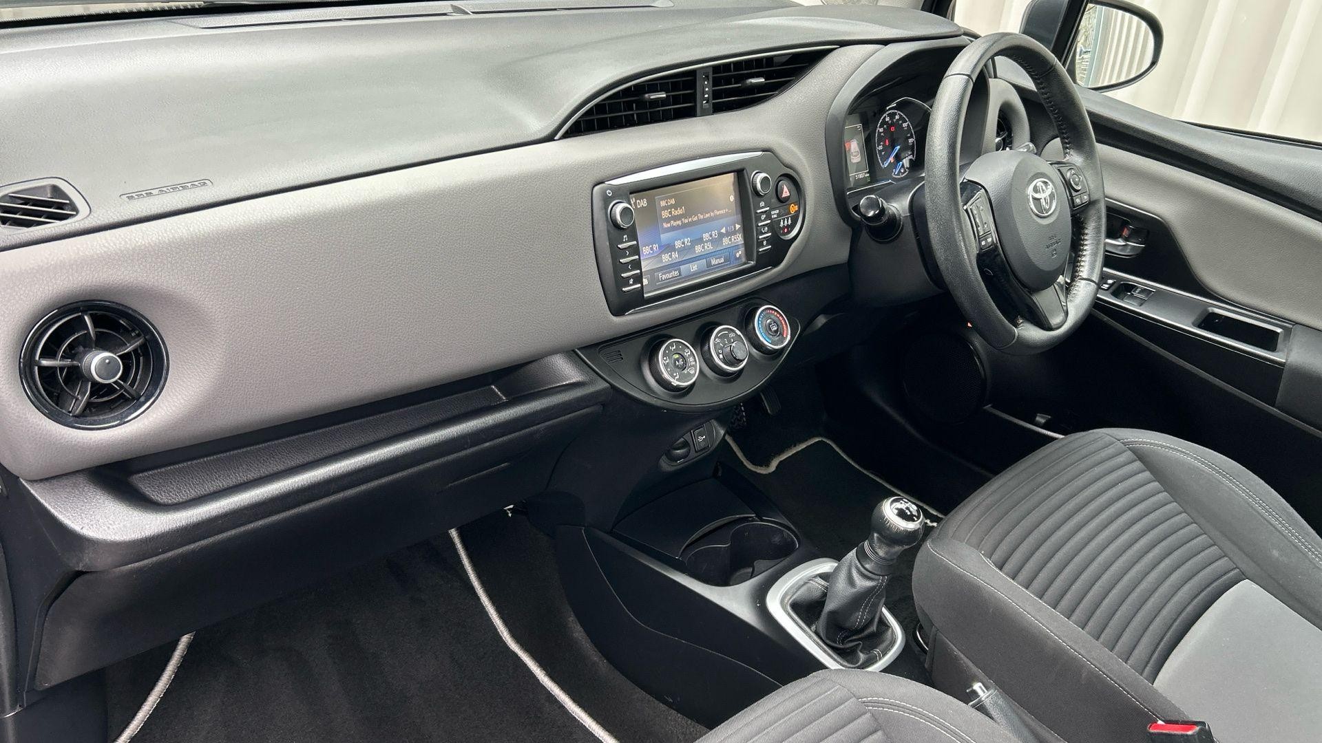 Toyota Yaris Image 42