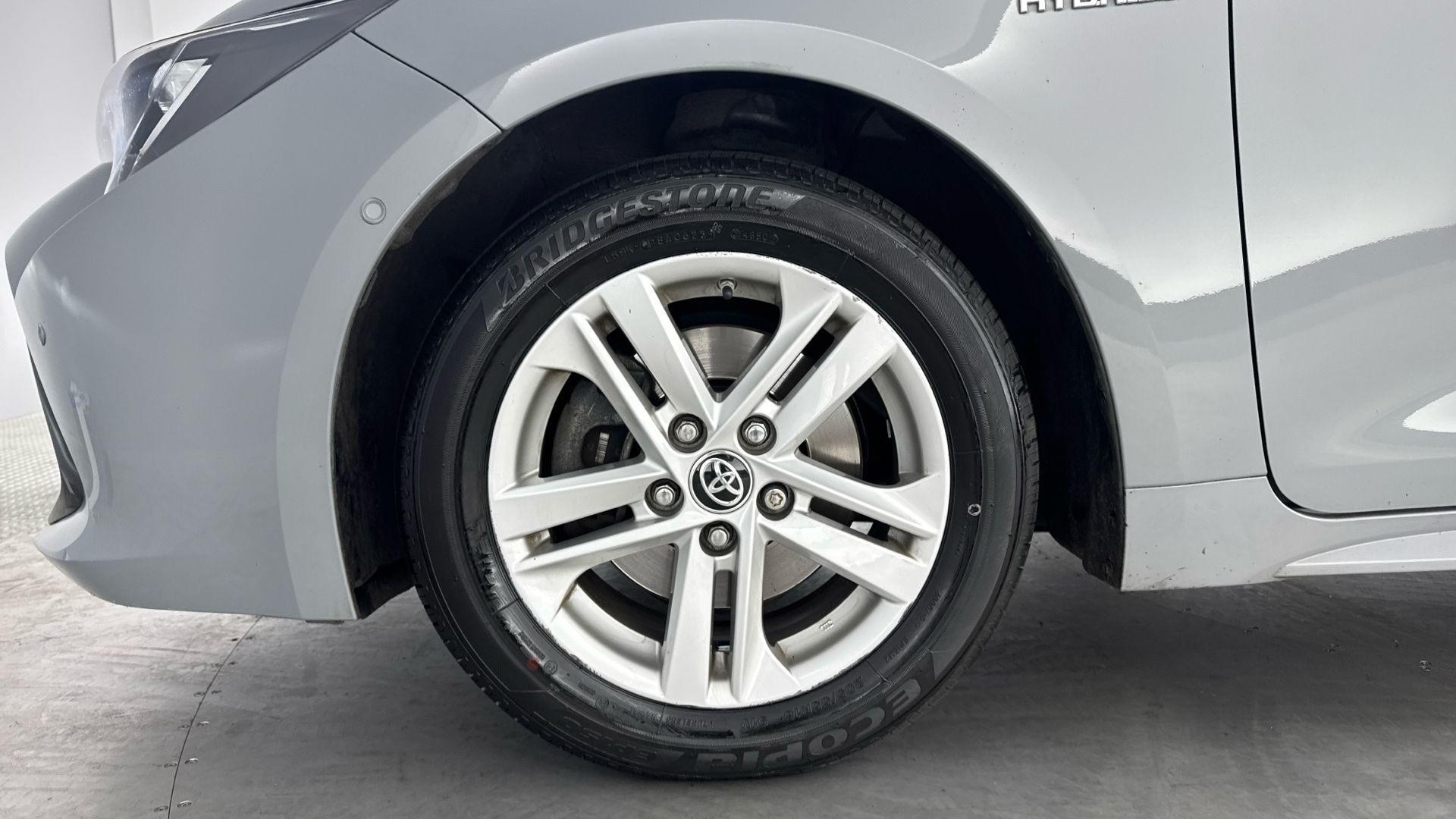Toyota Corolla Image 11