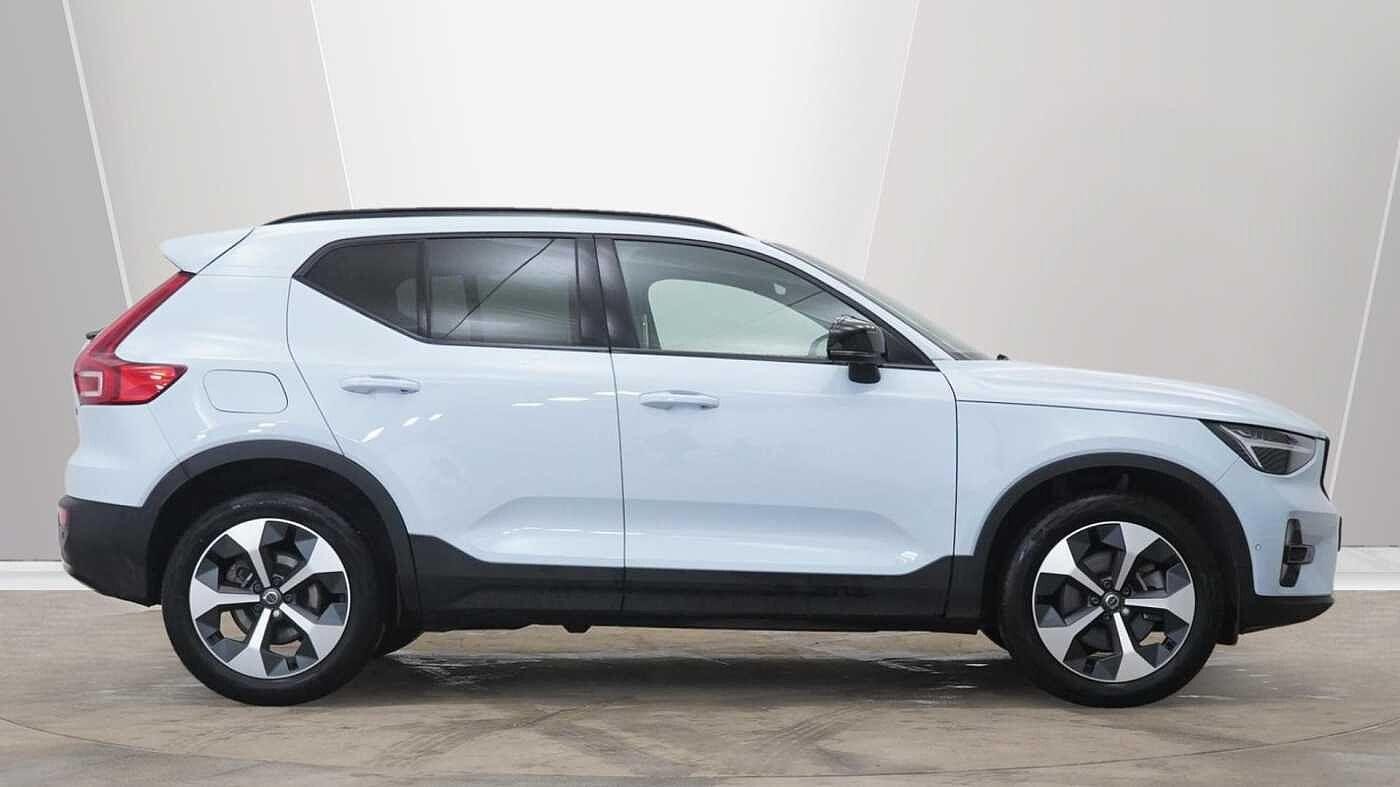 Volvo XC40 Image 2