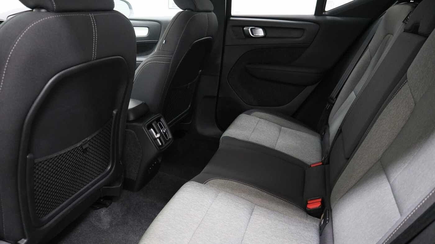 Volvo XC40 Image 13