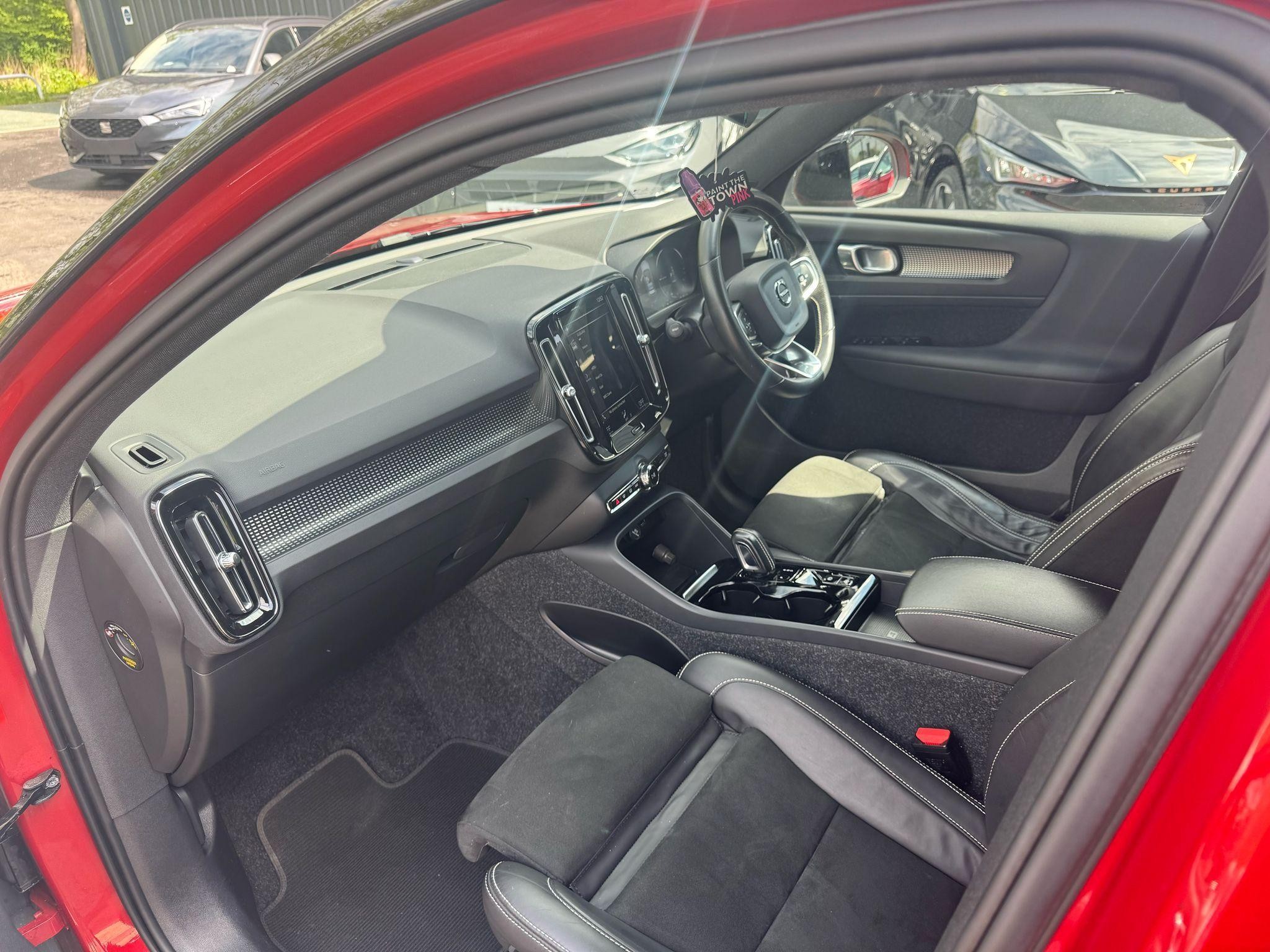 Volvo XC40 Image 11