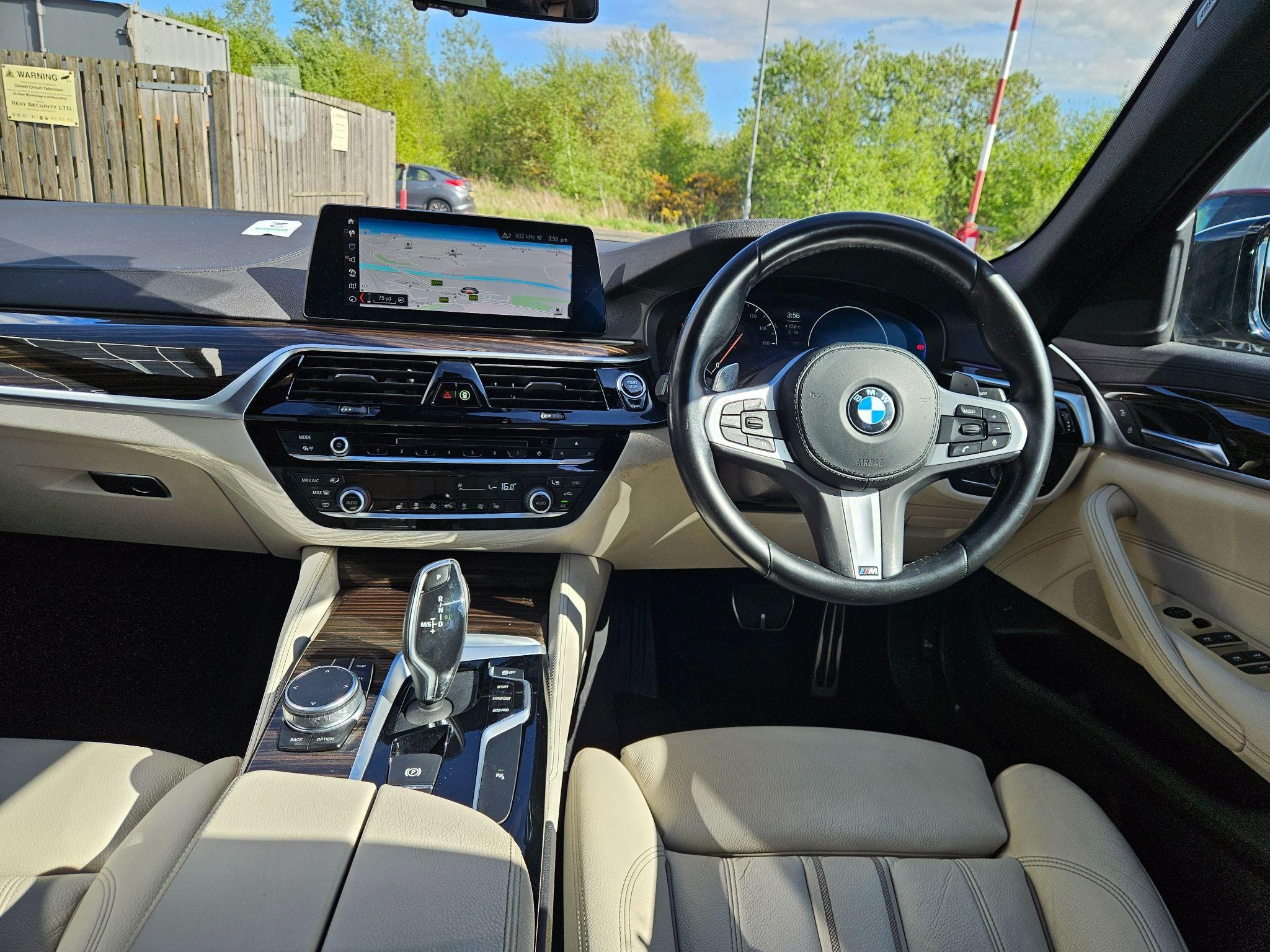 BMW 5 Series Image 12