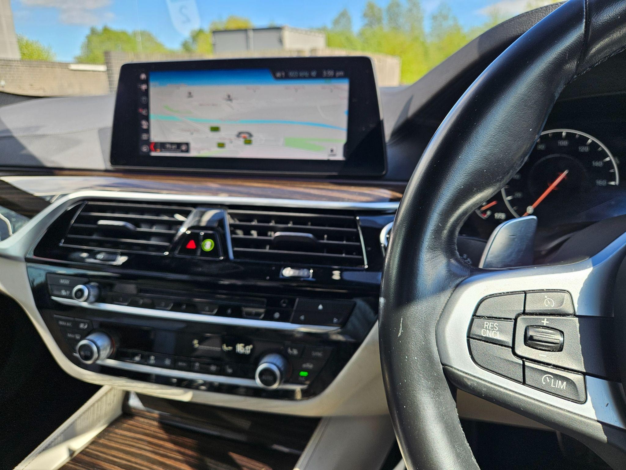 BMW 5 Series Image 15
