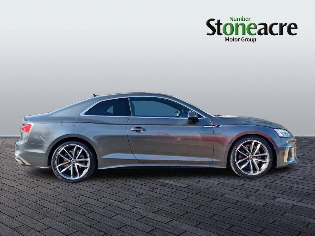 Audi A5 Image 16
