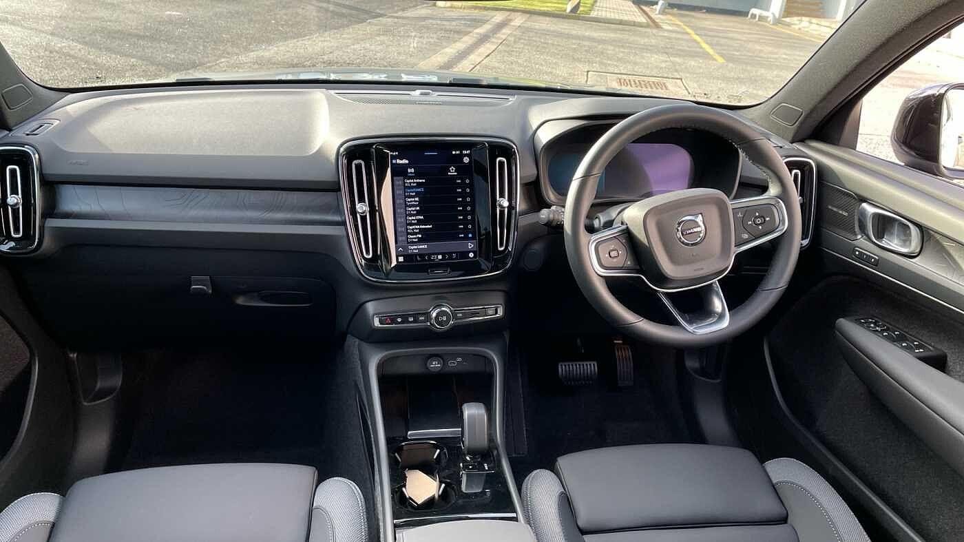Volvo EX40 Image 21