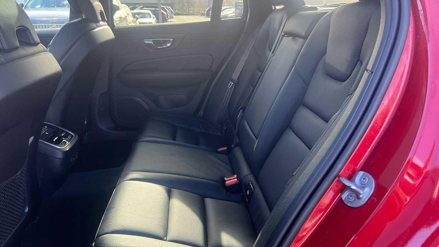 Volvo V60 Image 11