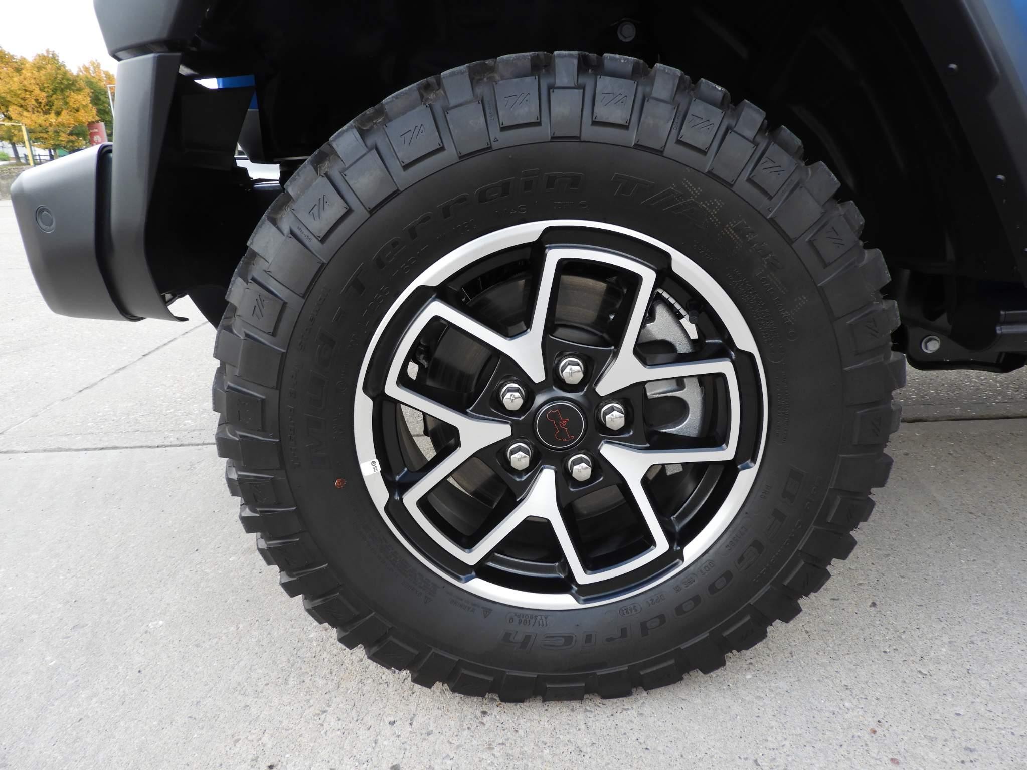 Jeep Wrangler Image 10