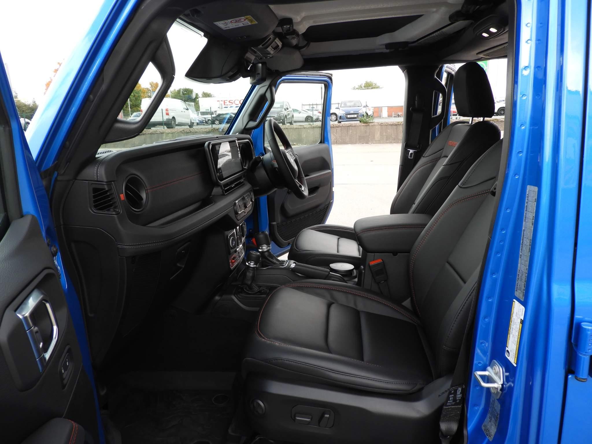 Jeep Wrangler Image 14