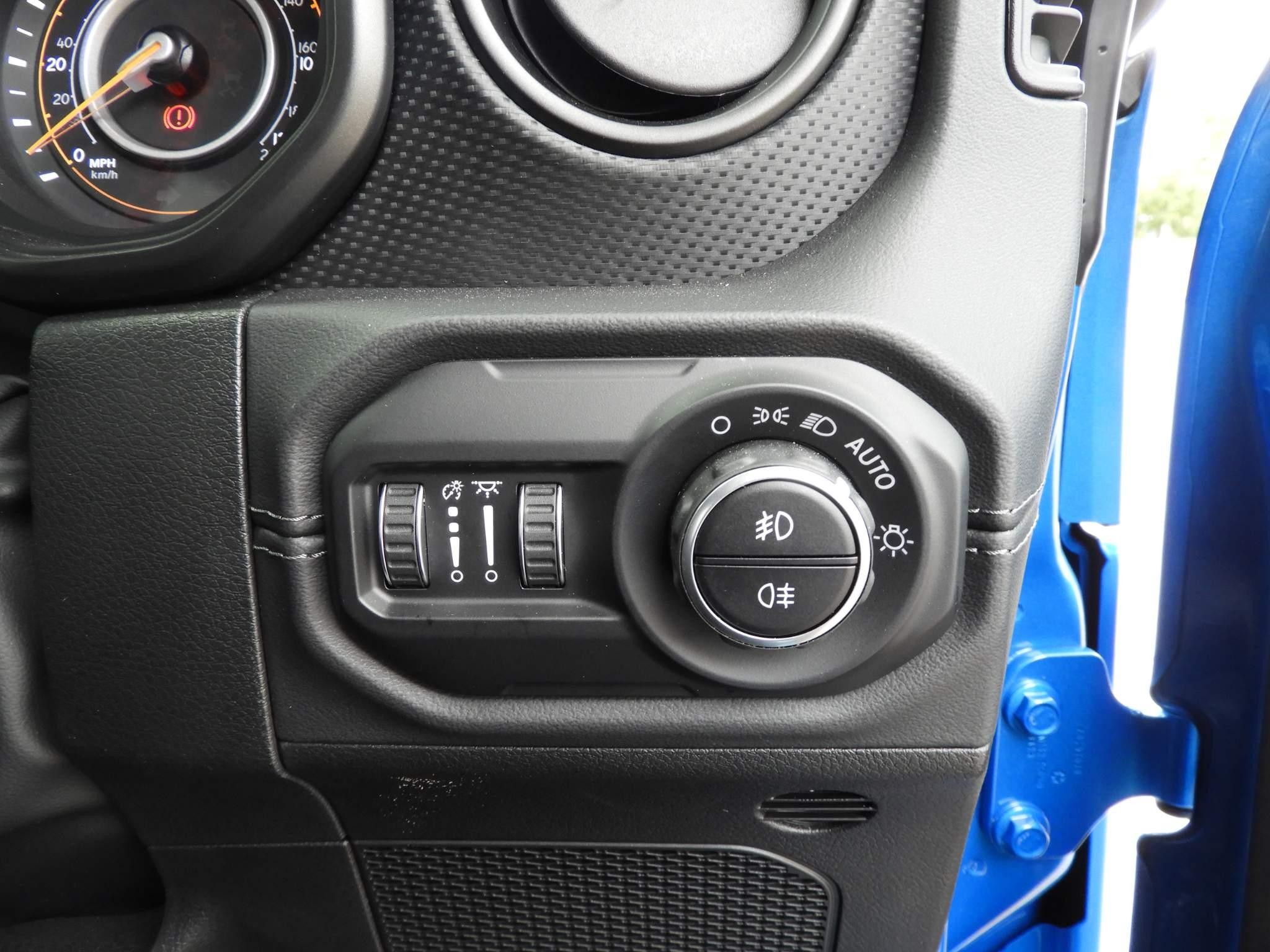 Jeep Wrangler Image 26