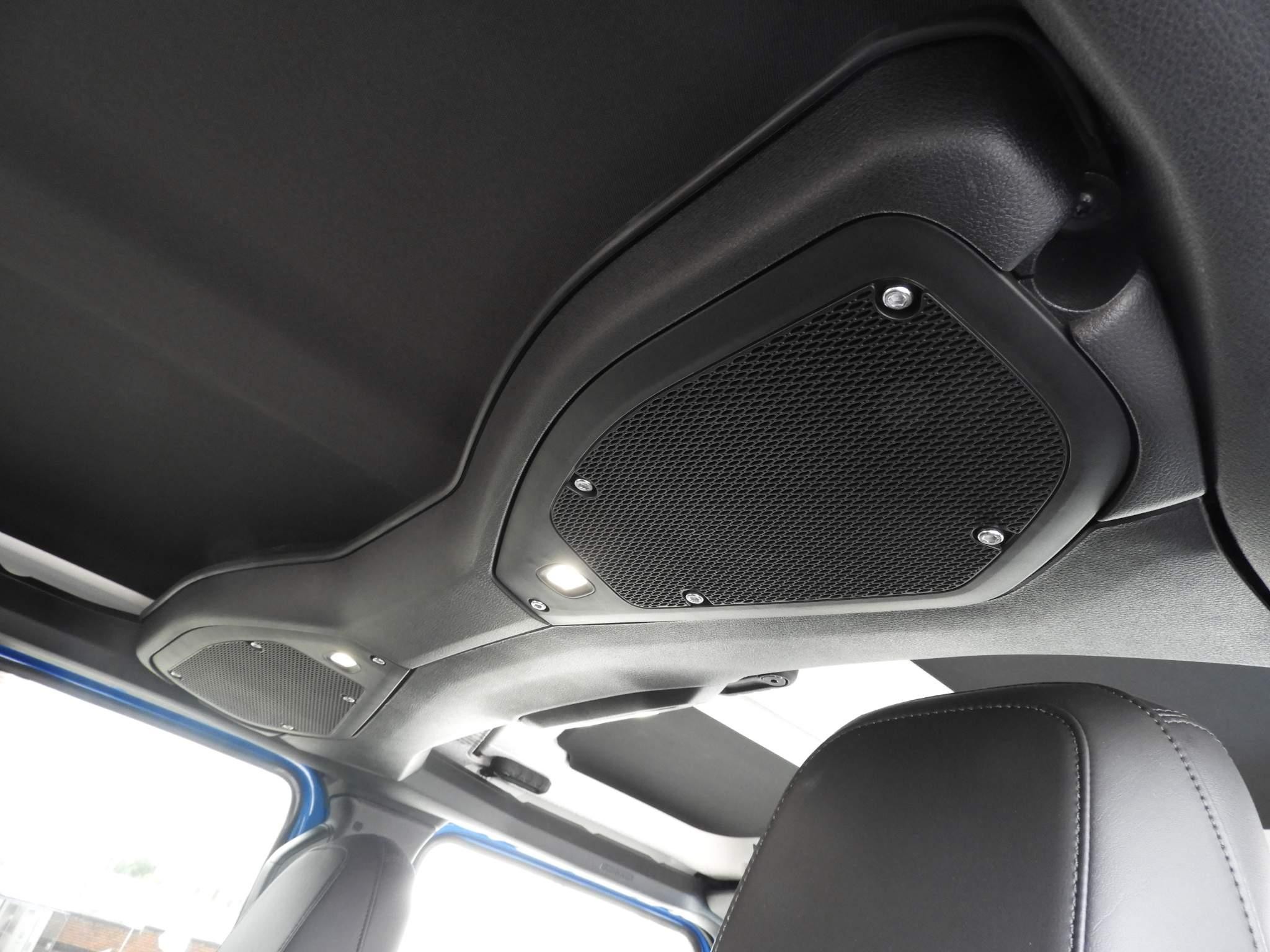 Jeep Wrangler Image 33