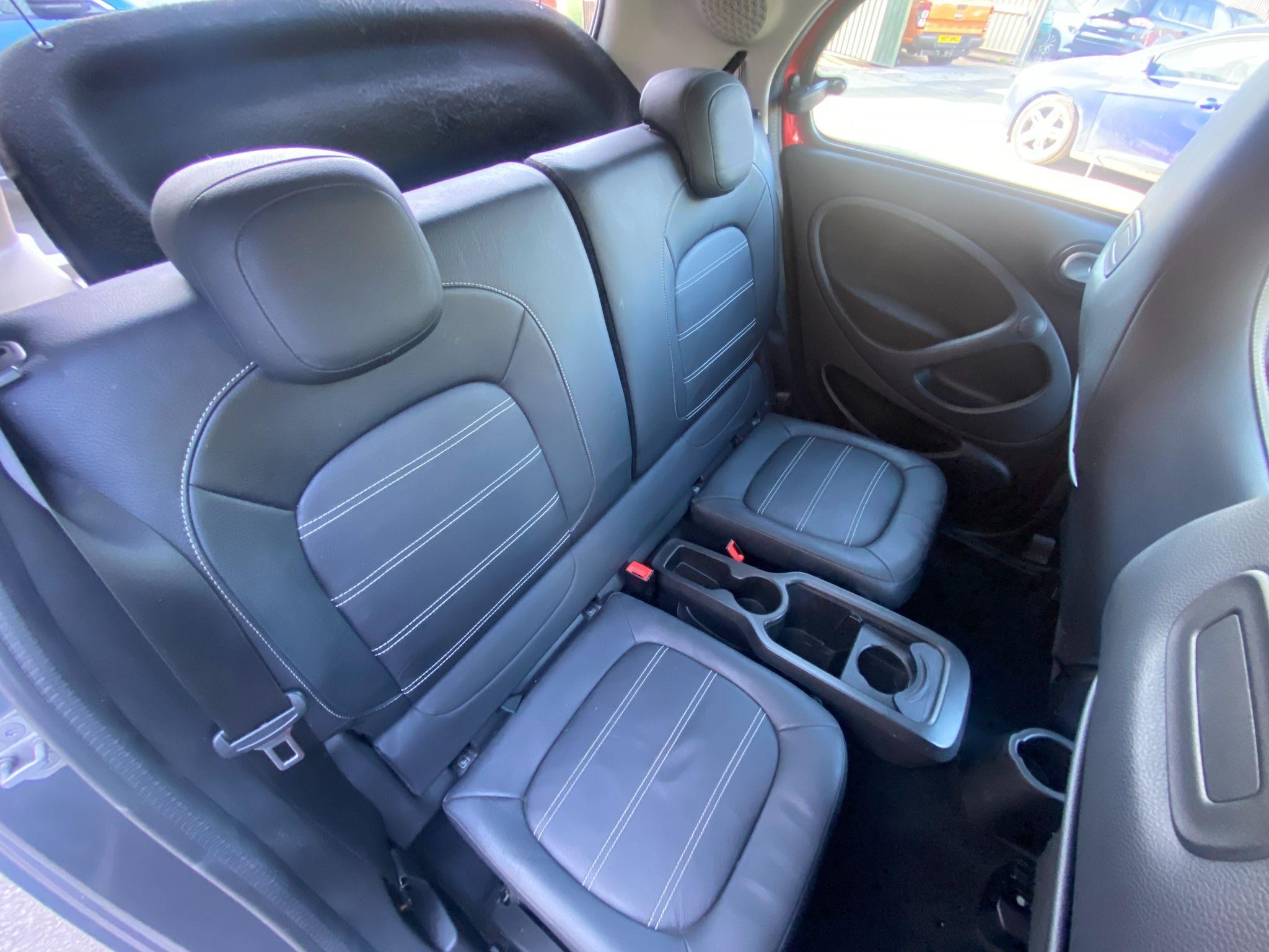 Smart ForFour Image 16
