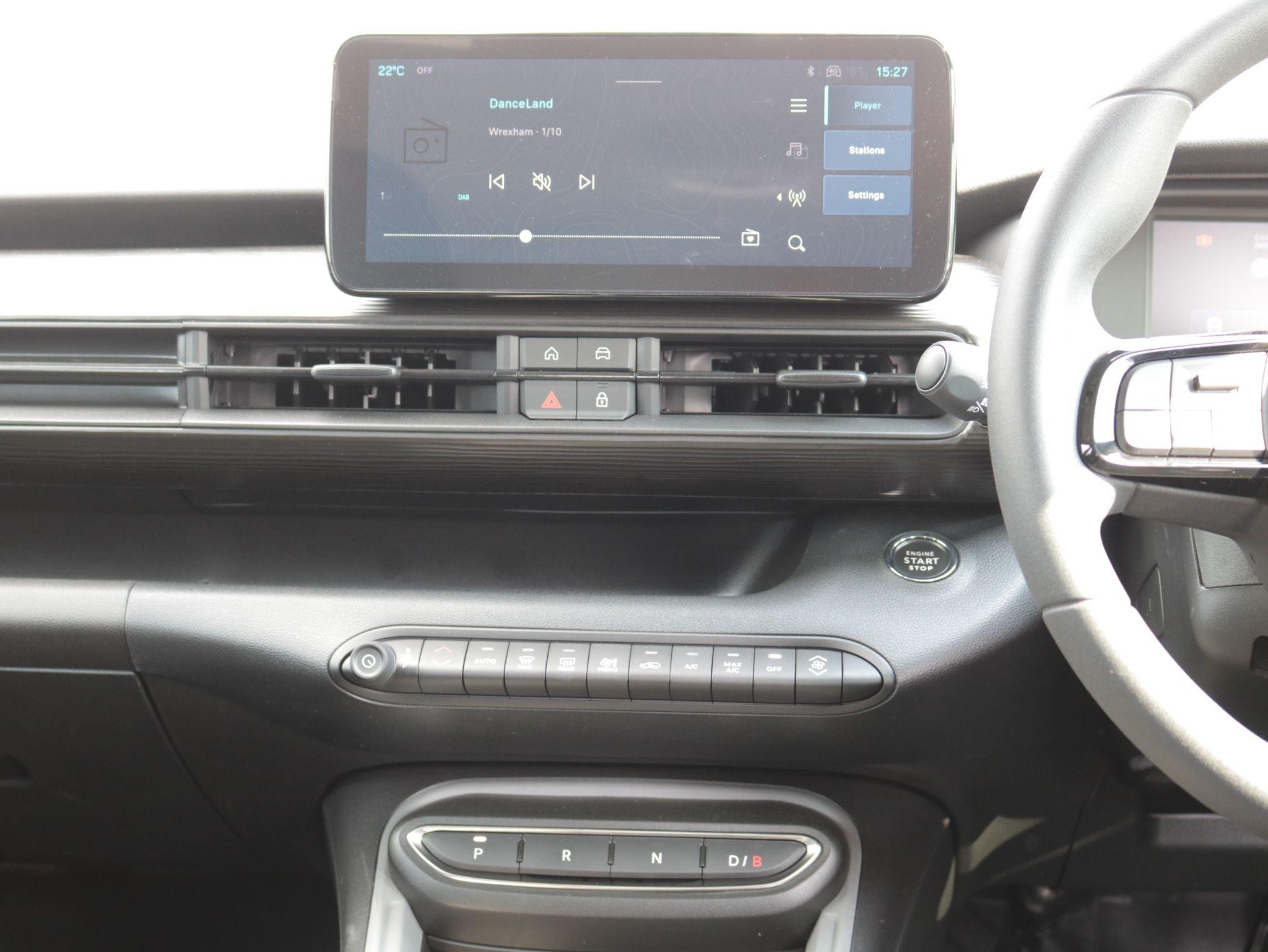 Jeep Avenger Image 22