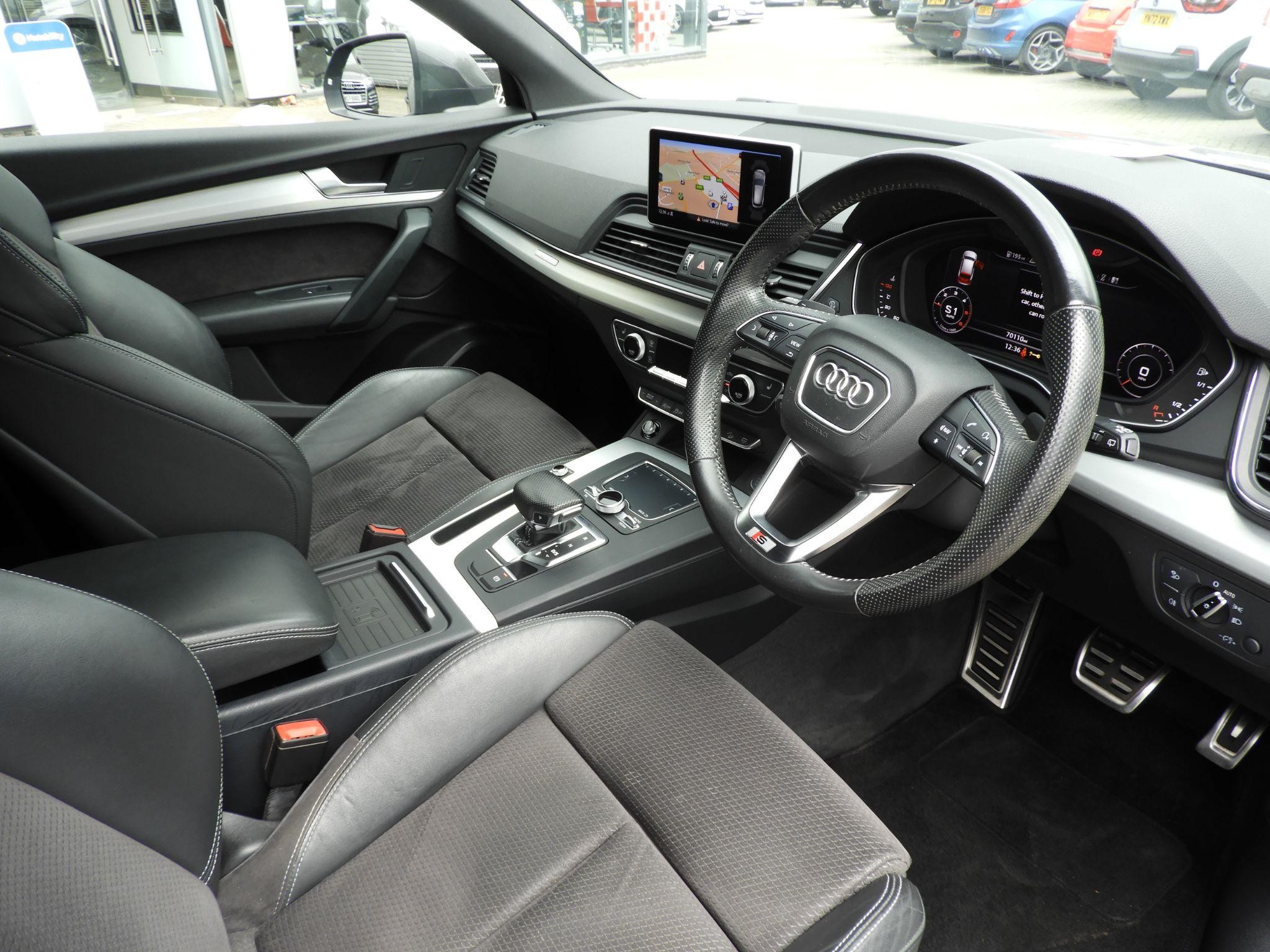 Audi Q5 Image 11