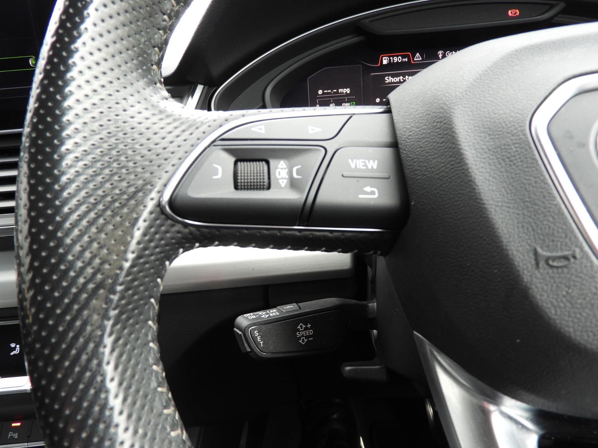 Audi Q5 Image 25