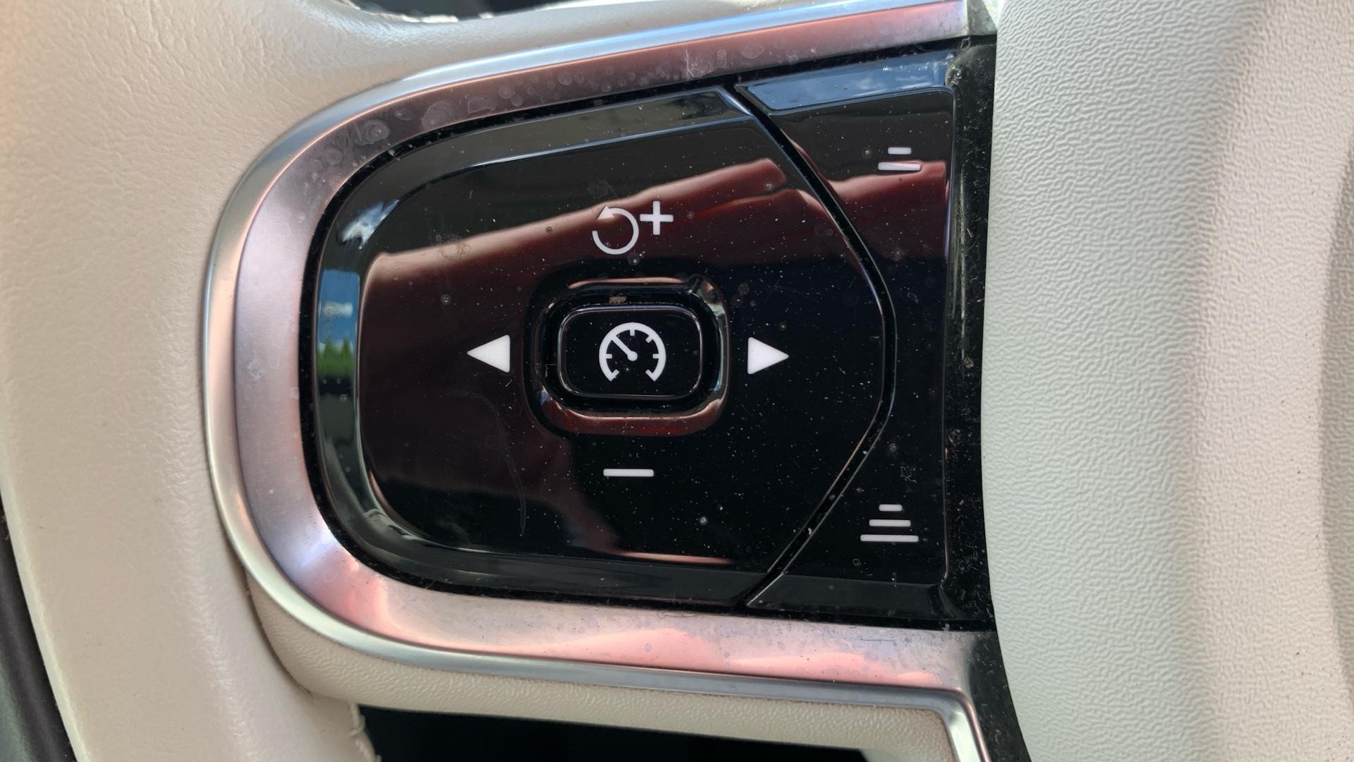 Volvo XC60 Image 18