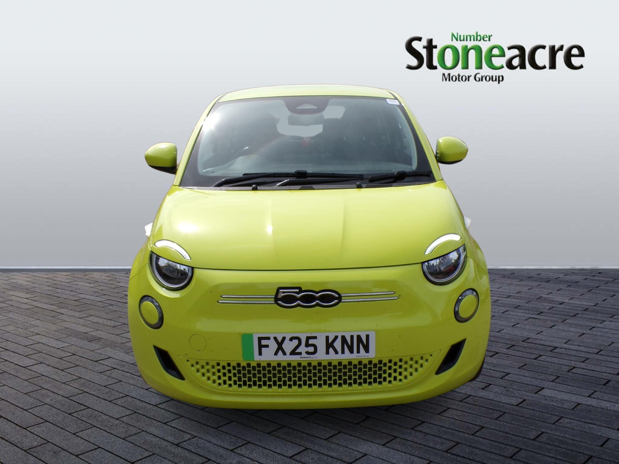 Fiat 500 Electric Image 4