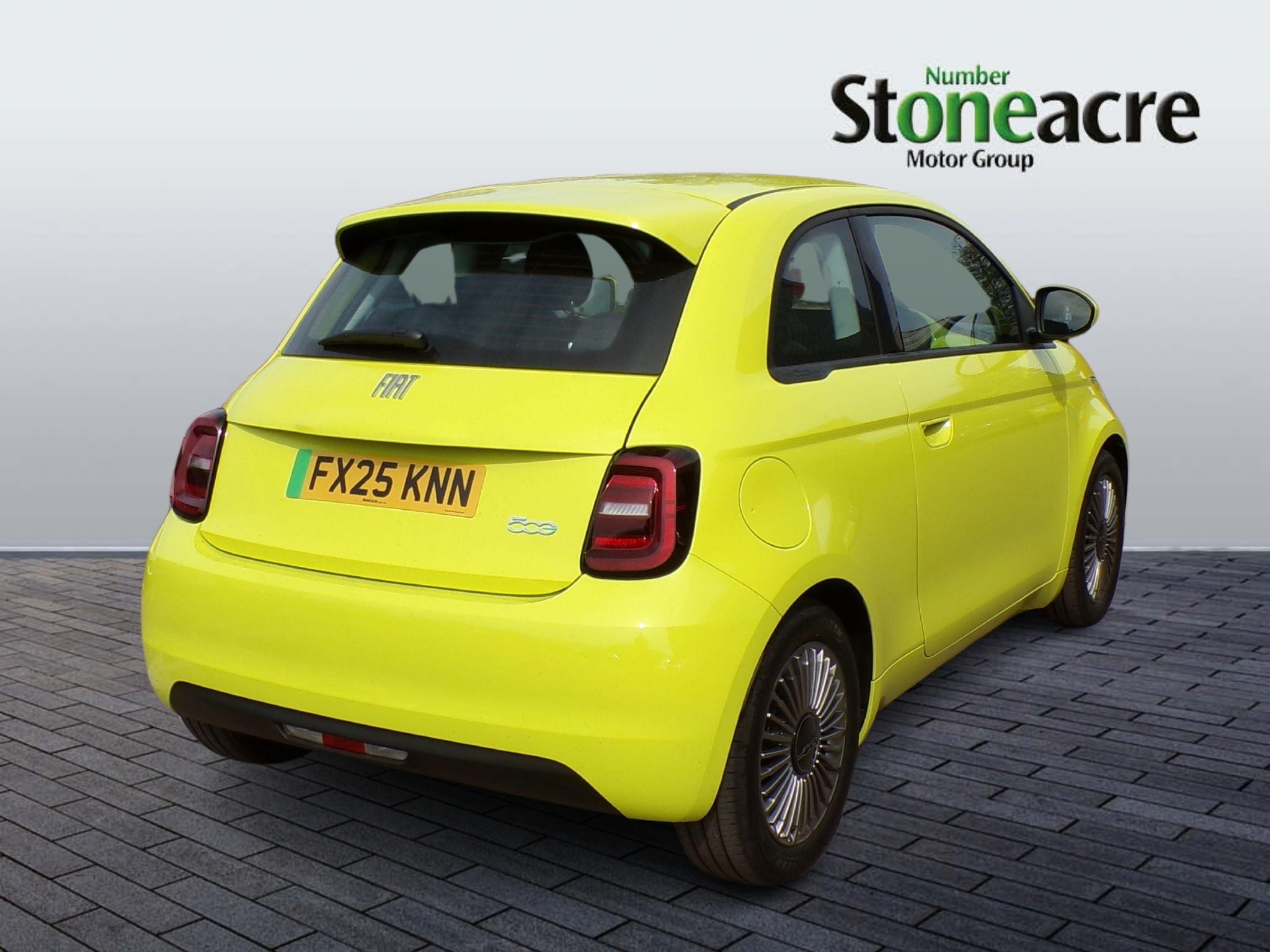 Fiat 500 Electric Image 10