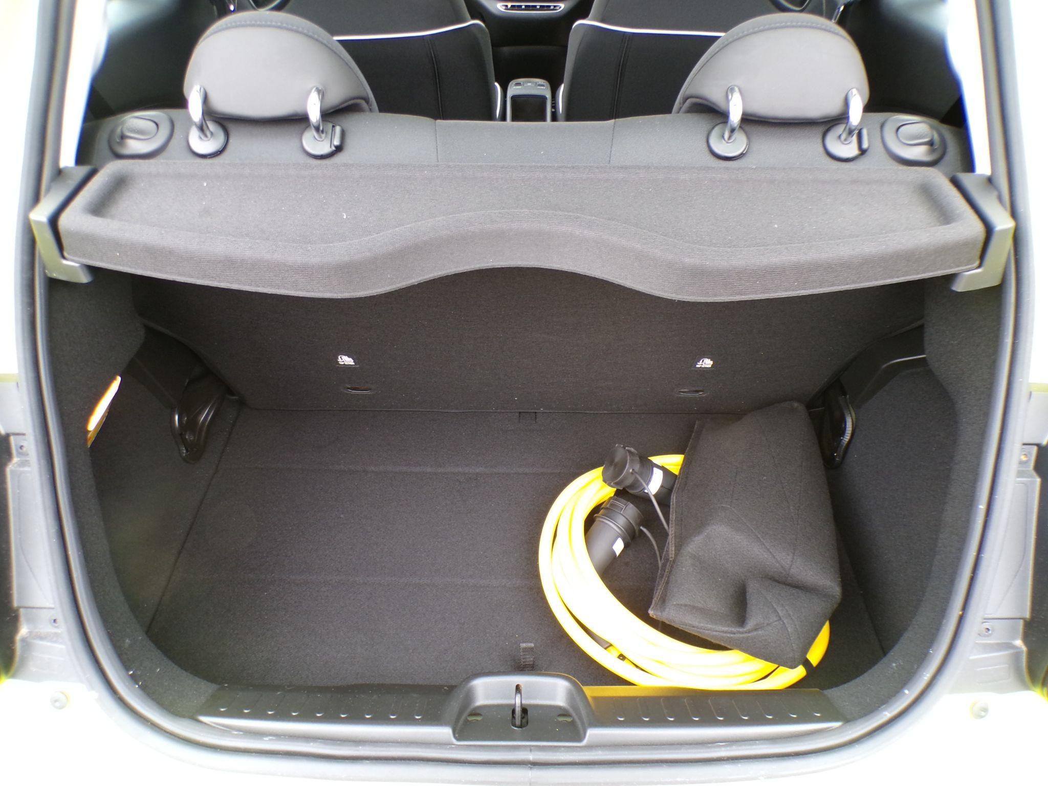 Fiat 500 Electric Image 12