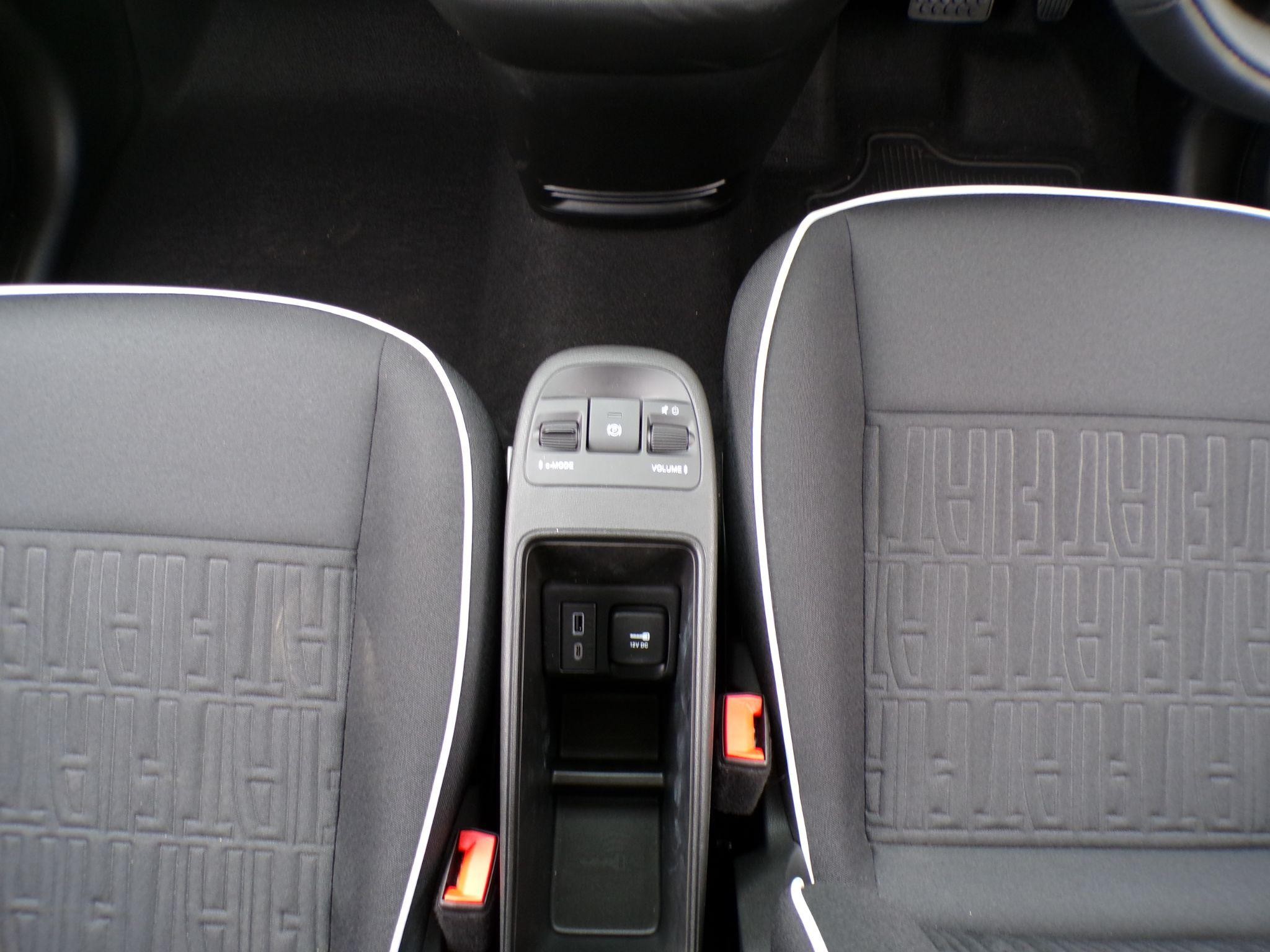 Fiat 500 Electric Image 29