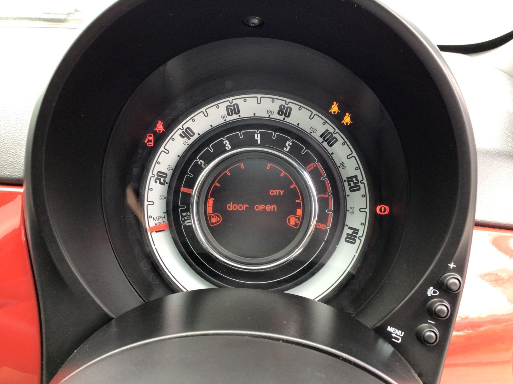 Fiat 500 Hybrid Image 17