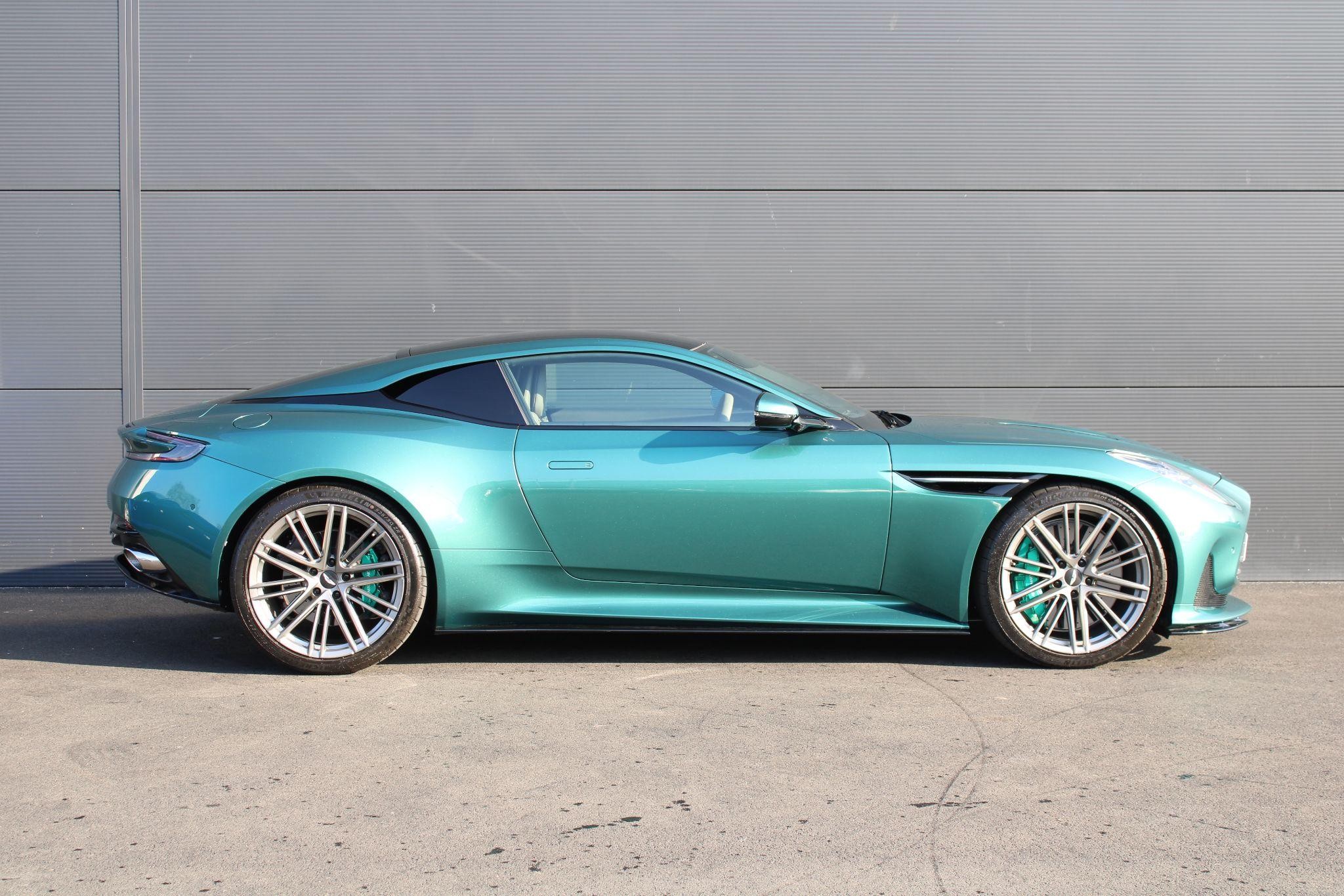 Aston Martin DB12 Image 19