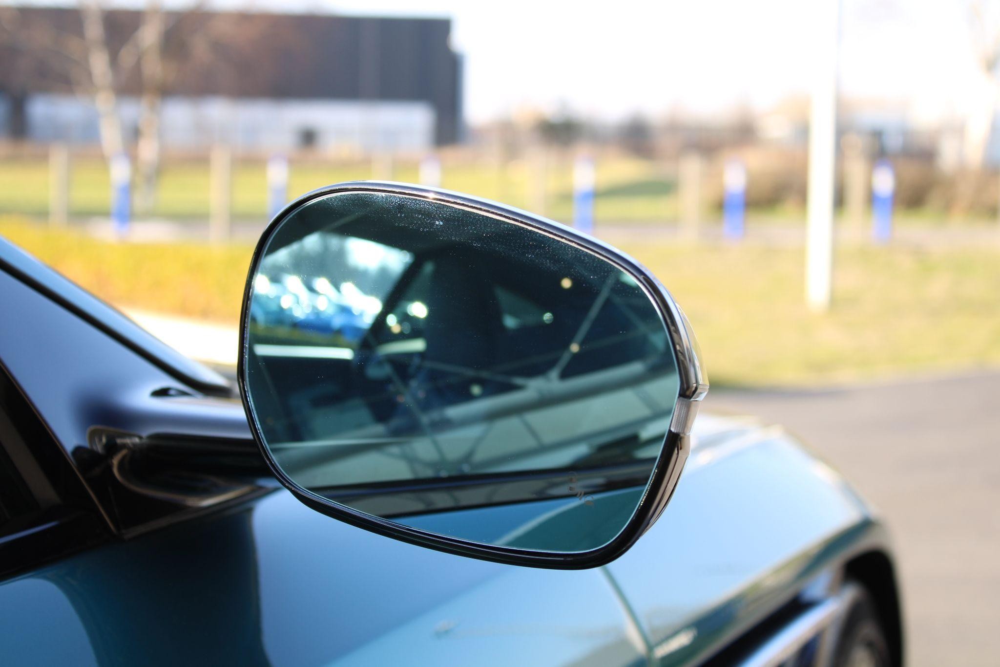 Aston Martin DB12 Image 36