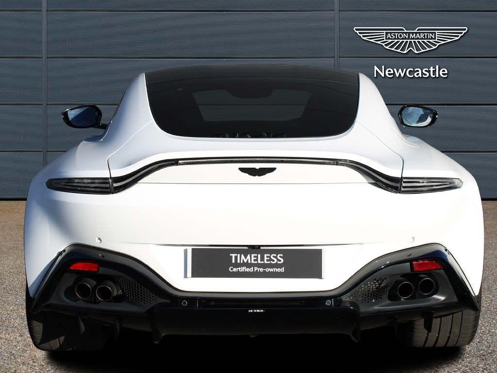 Aston Martin Vantage Image 2
