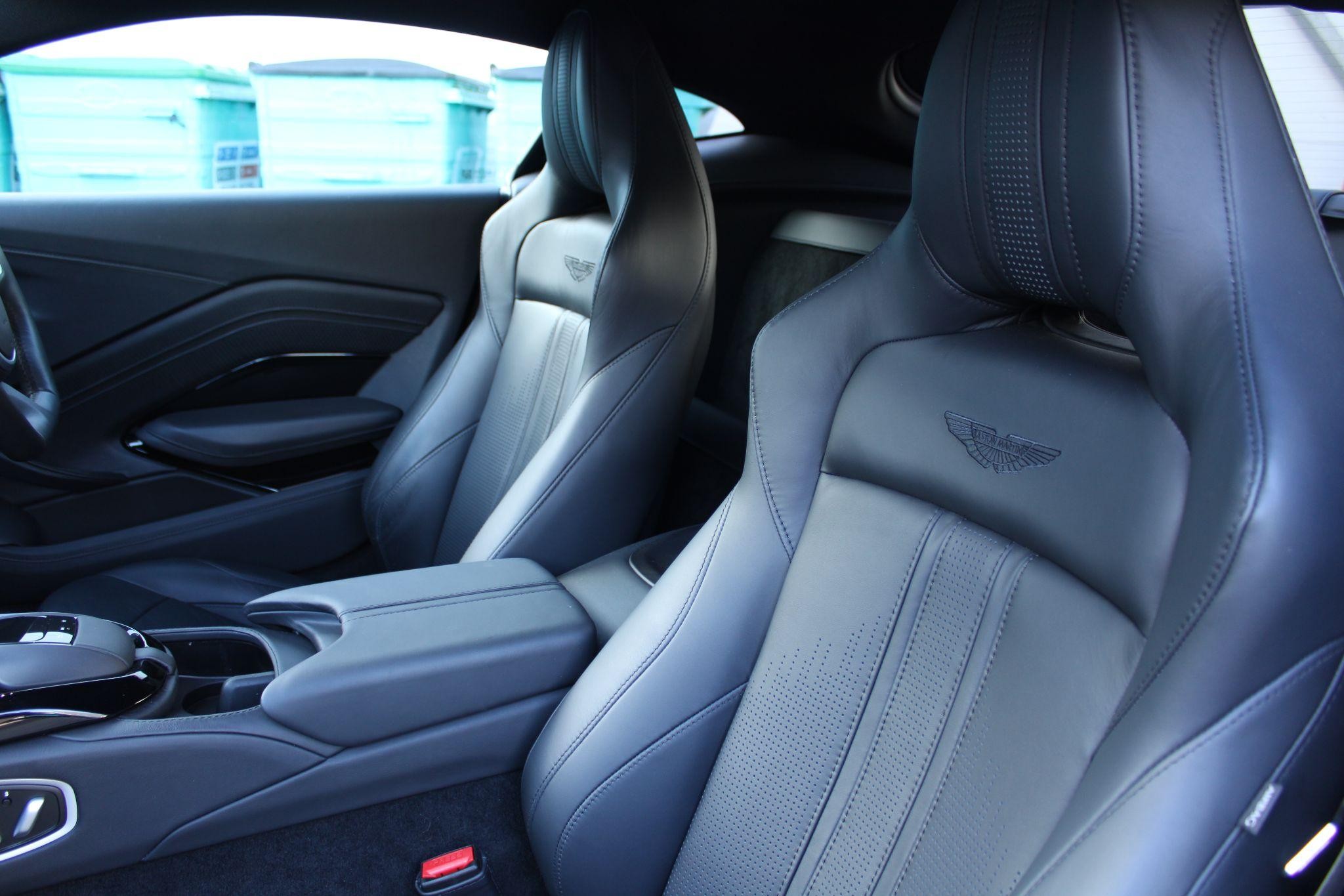 Aston Martin Vantage Image 39