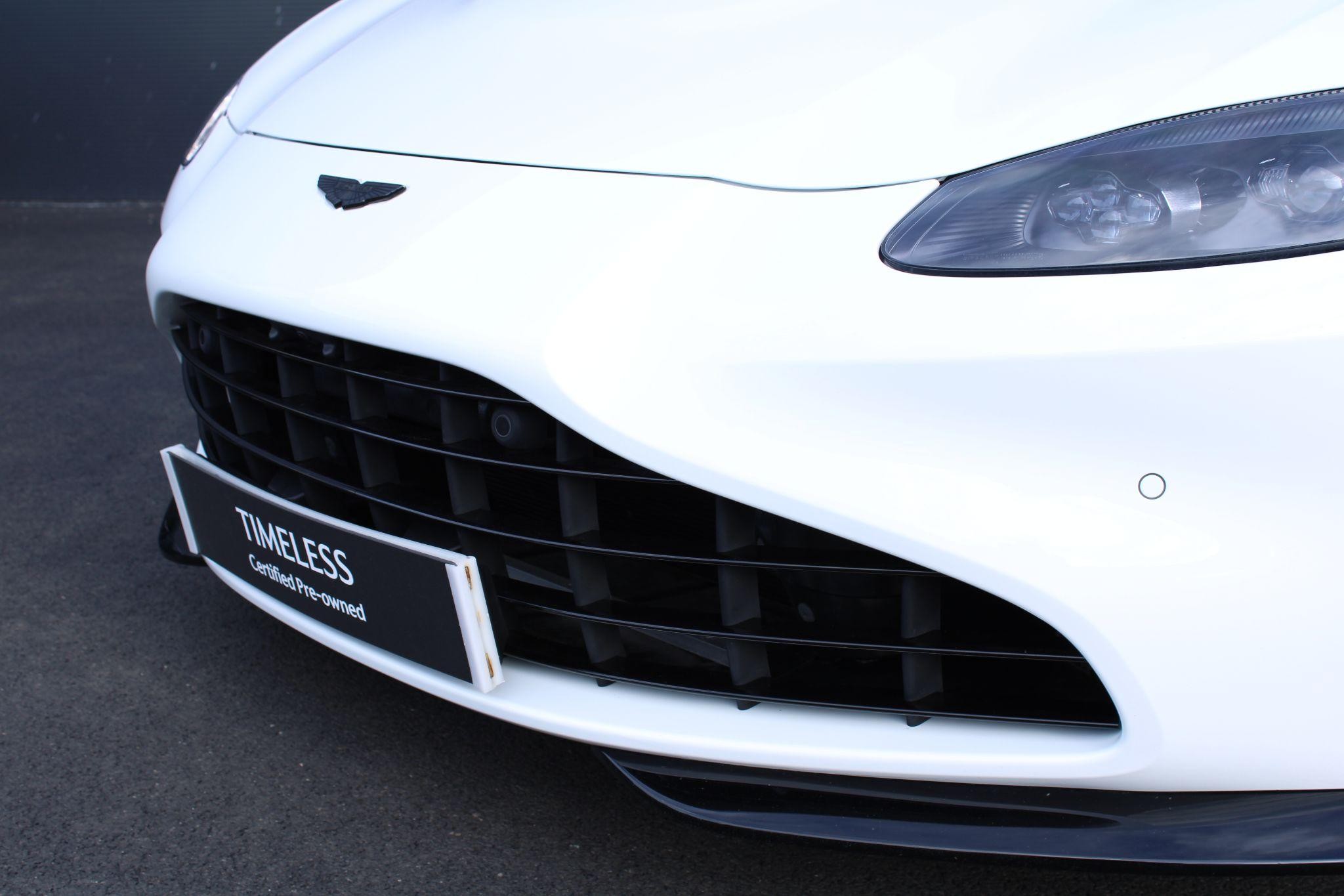 Aston Martin Vantage Image 46