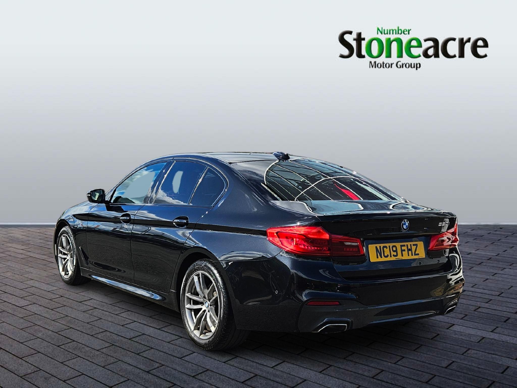 BMW 5 Series Image 5