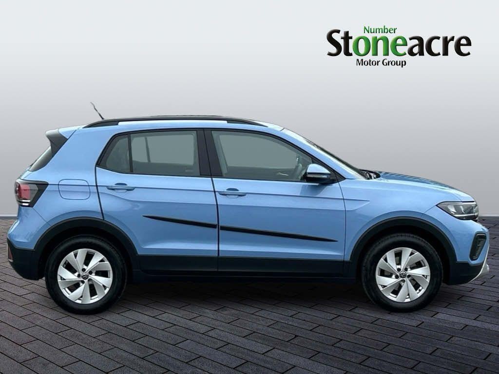 Volkswagen T-Cross Image 2