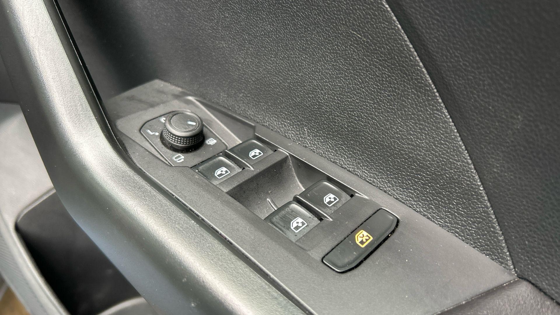 Volkswagen T-Cross Image 39
