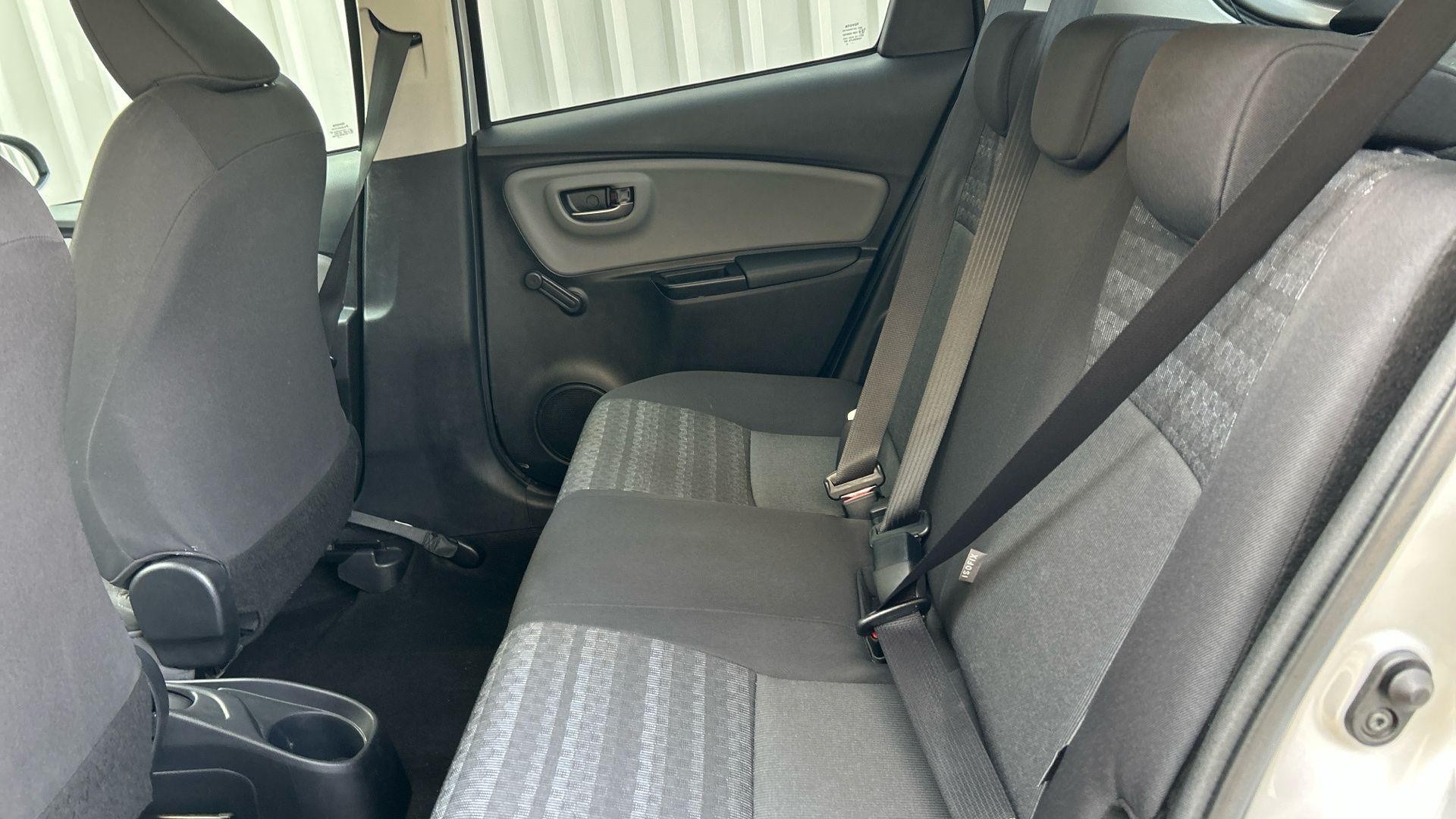 Toyota Yaris Image 19